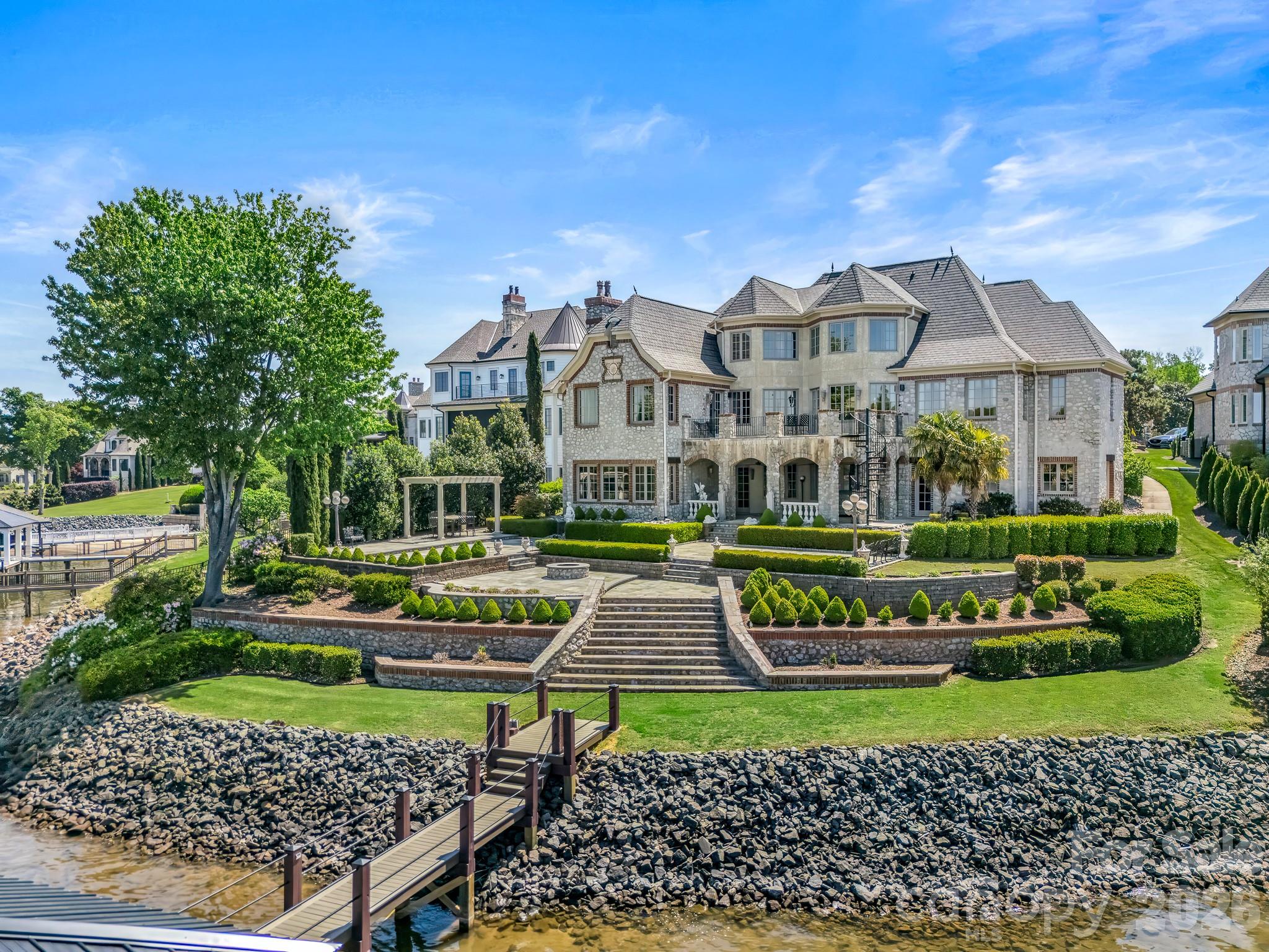 331 Ivy Arbor Circle
