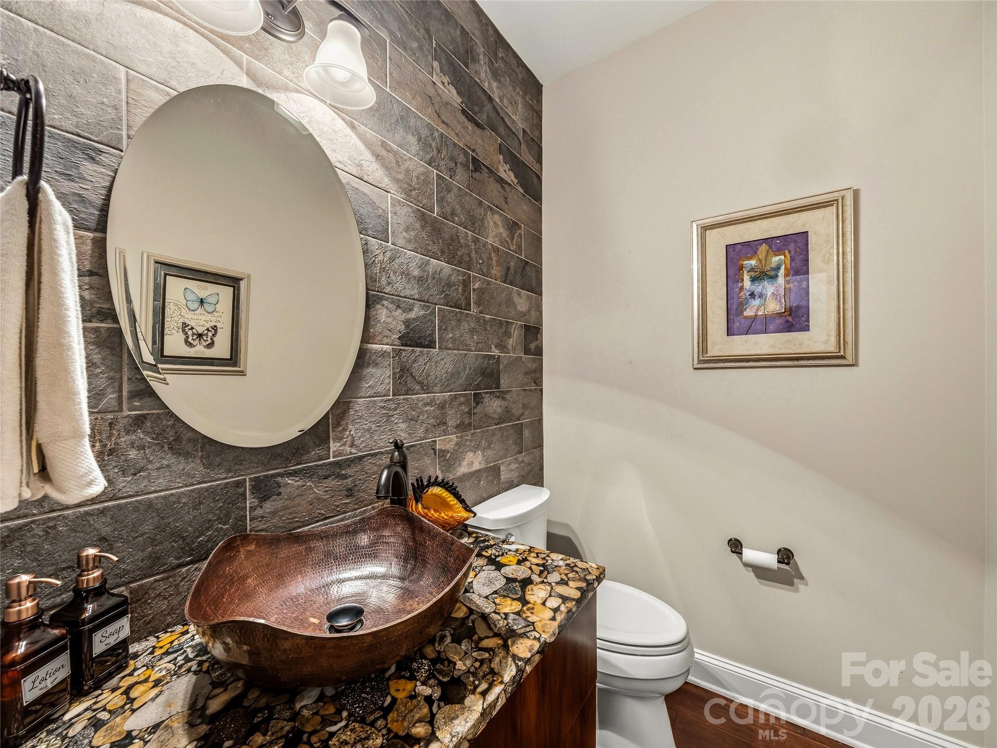 36 S Kaufman Stone Way