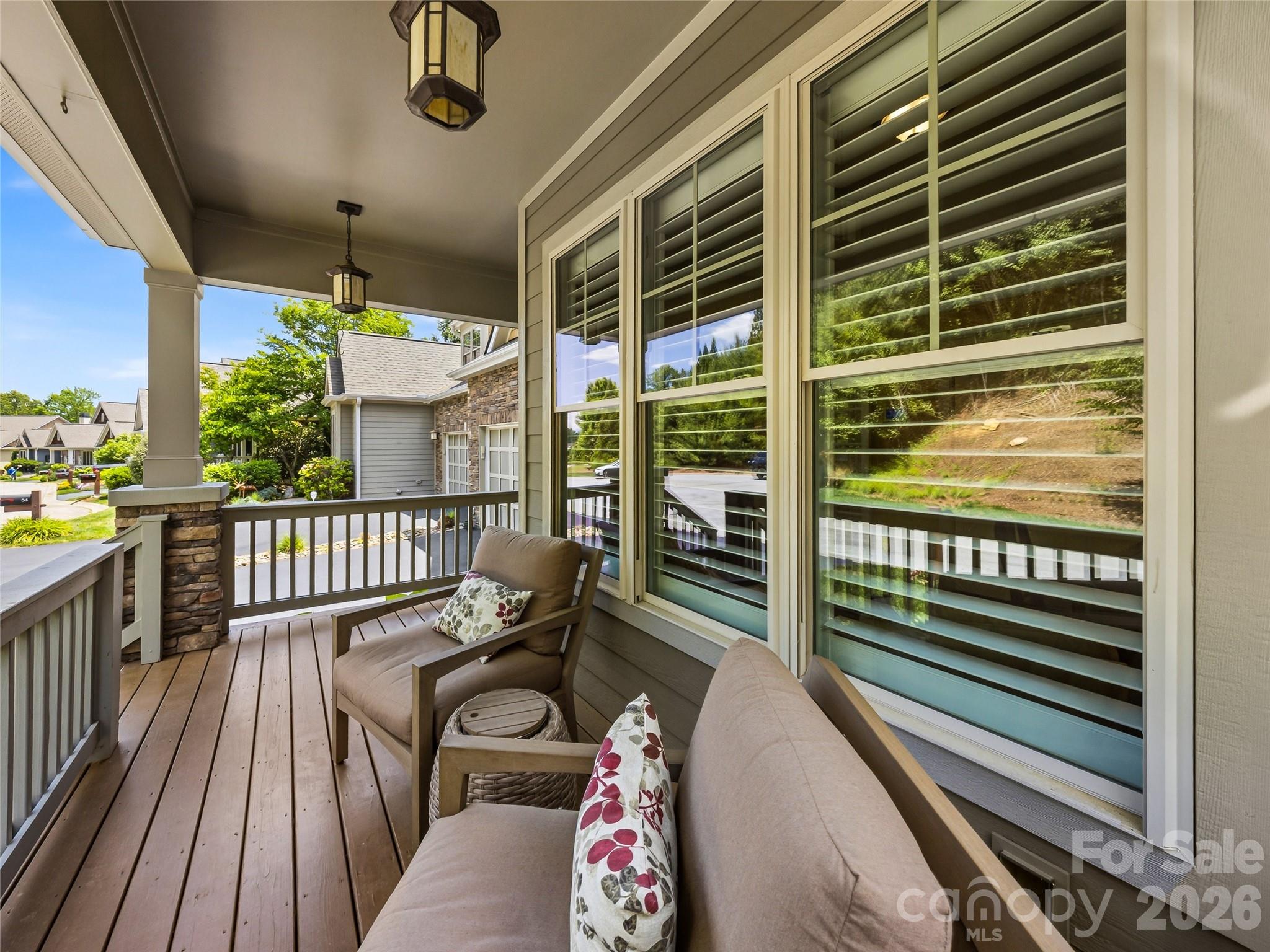 36 S Kaufman Stone Way