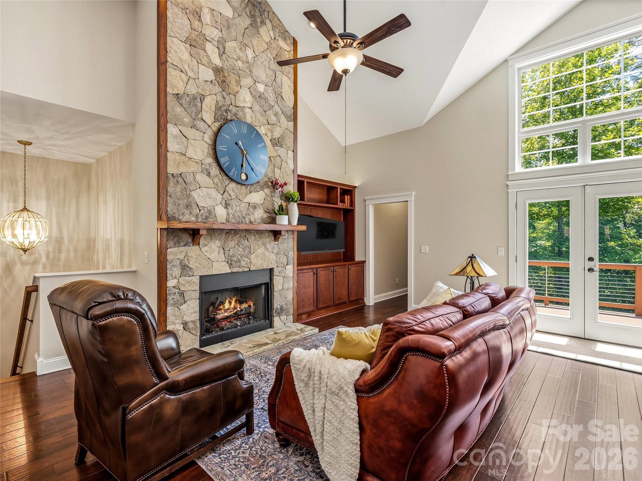 36 S Kaufman Stone Way