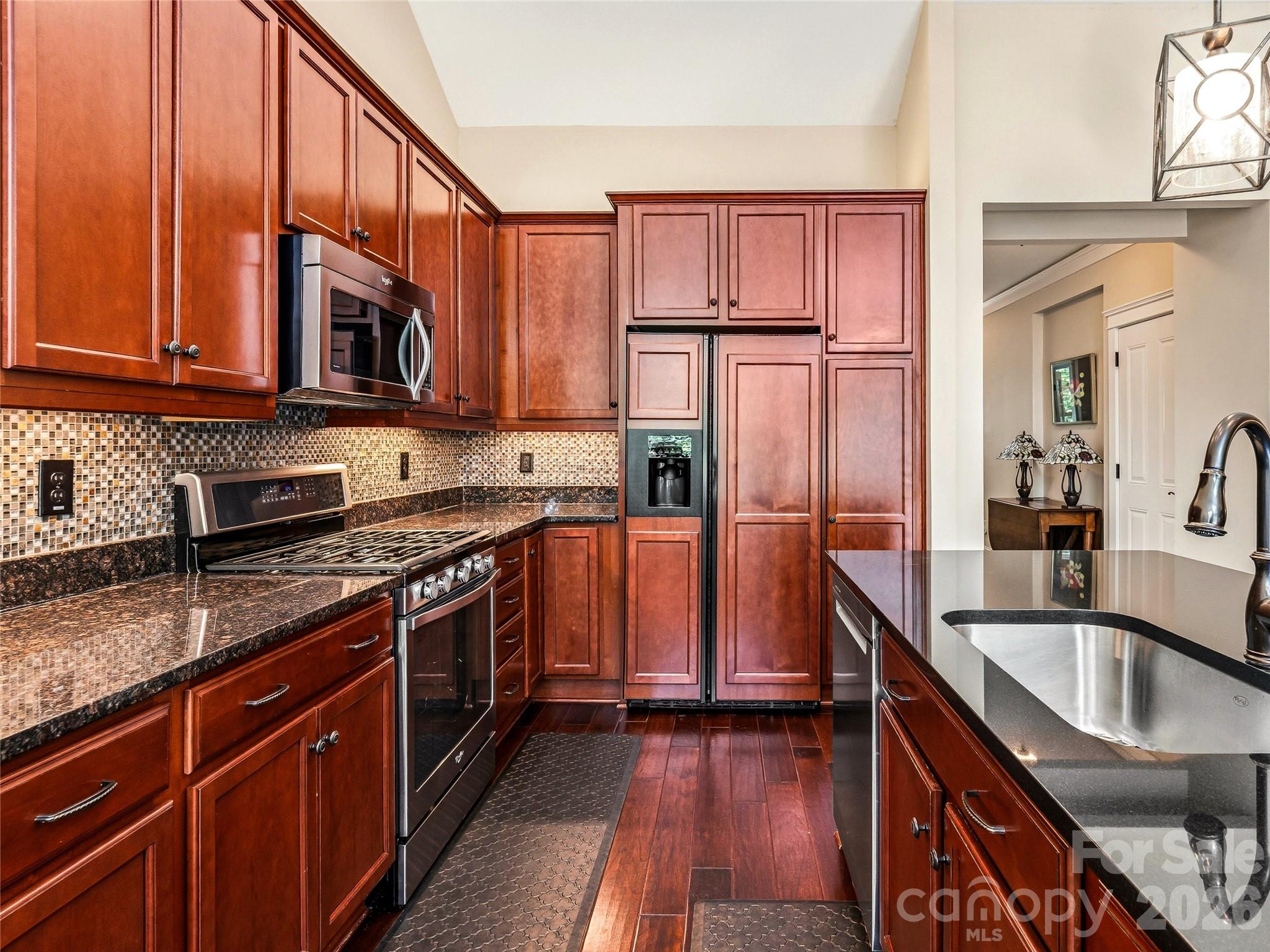 36 S Kaufman Stone Way