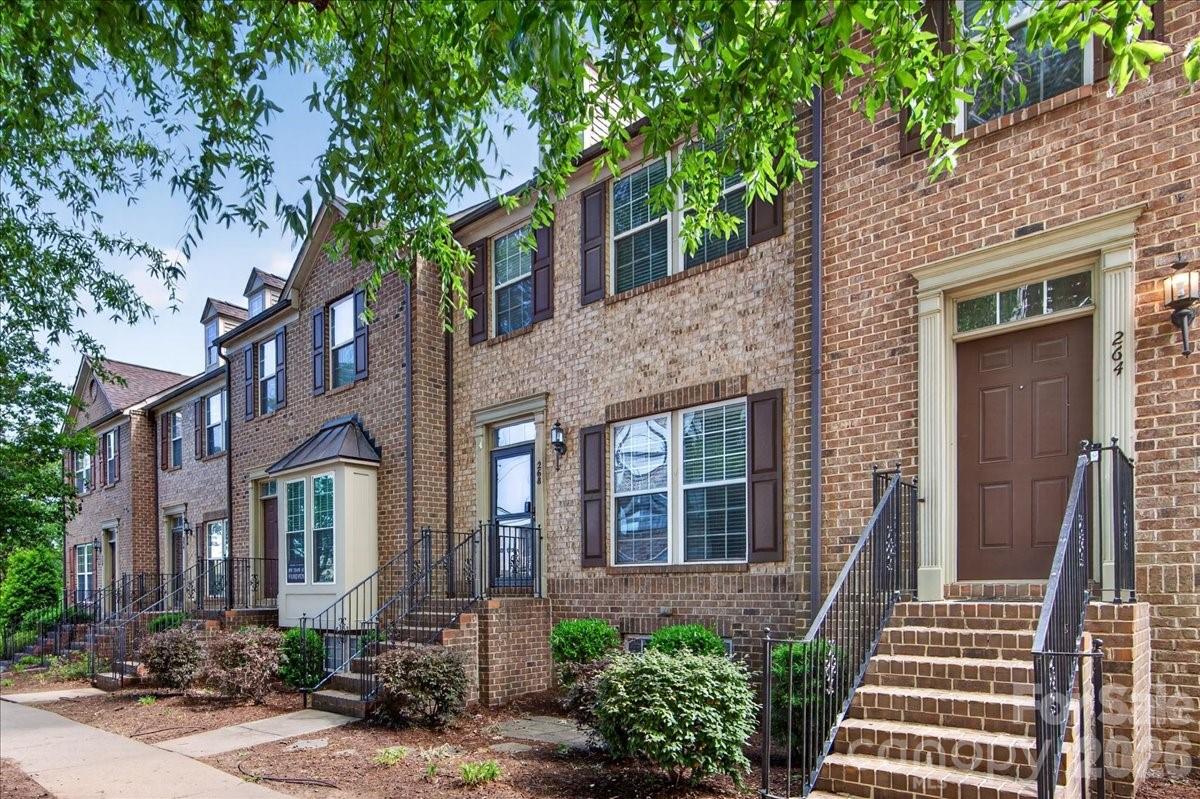 268 W Bland Street
