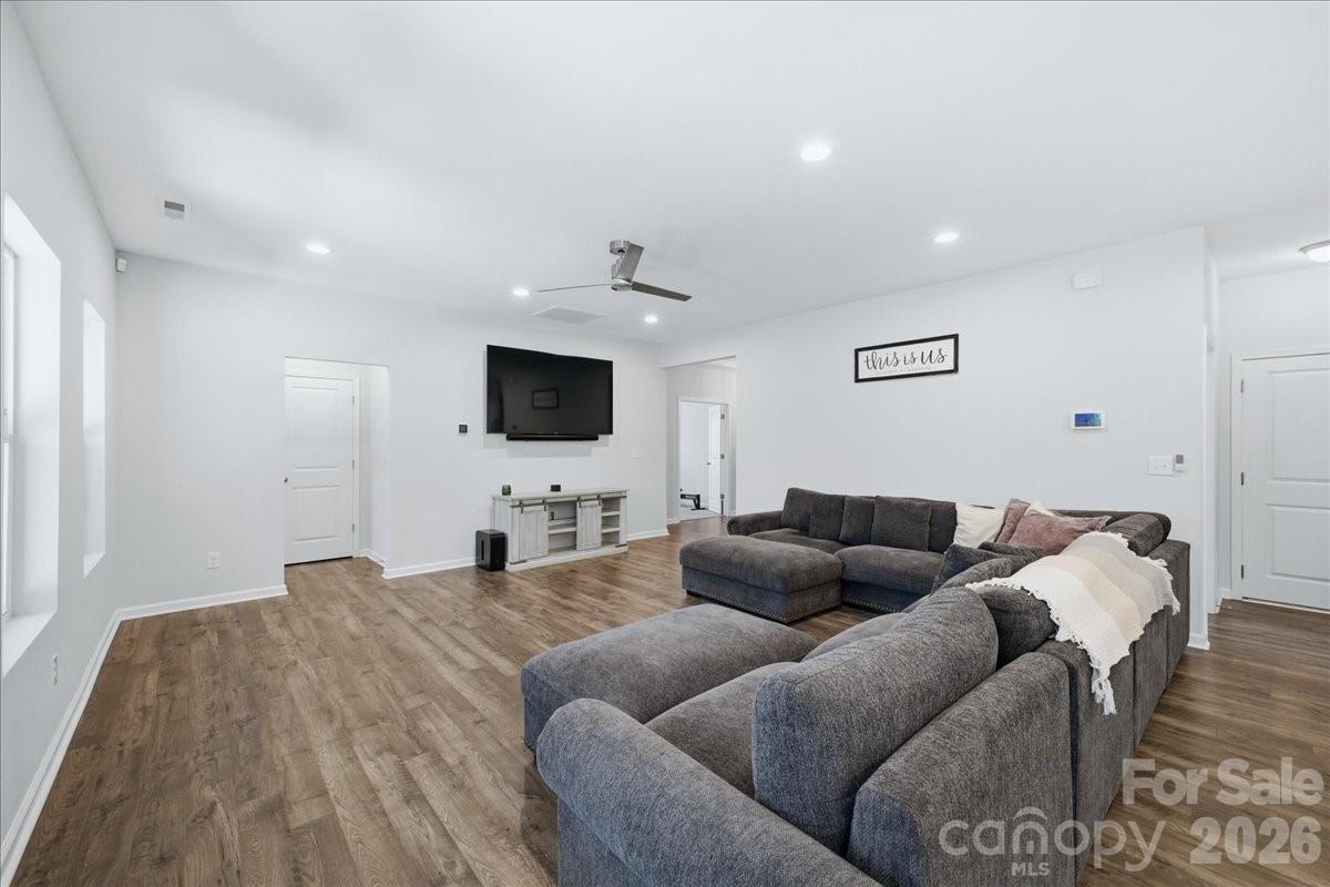 7612 Tanglewood Way