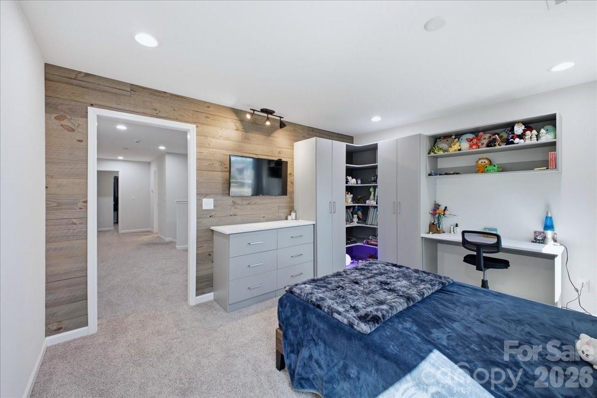 7612 Tanglewood Way
