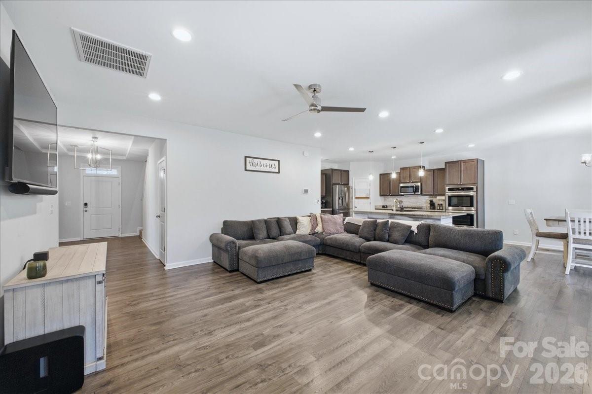 7612 Tanglewood Way