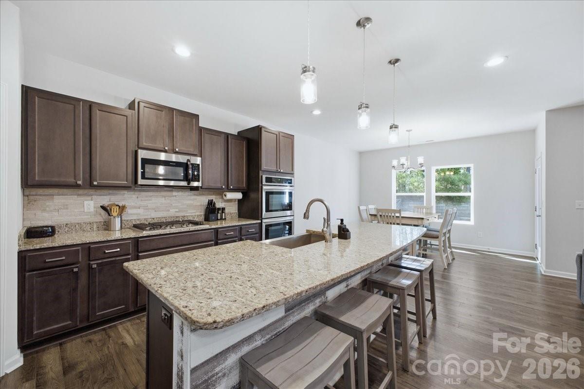 7612 Tanglewood Way