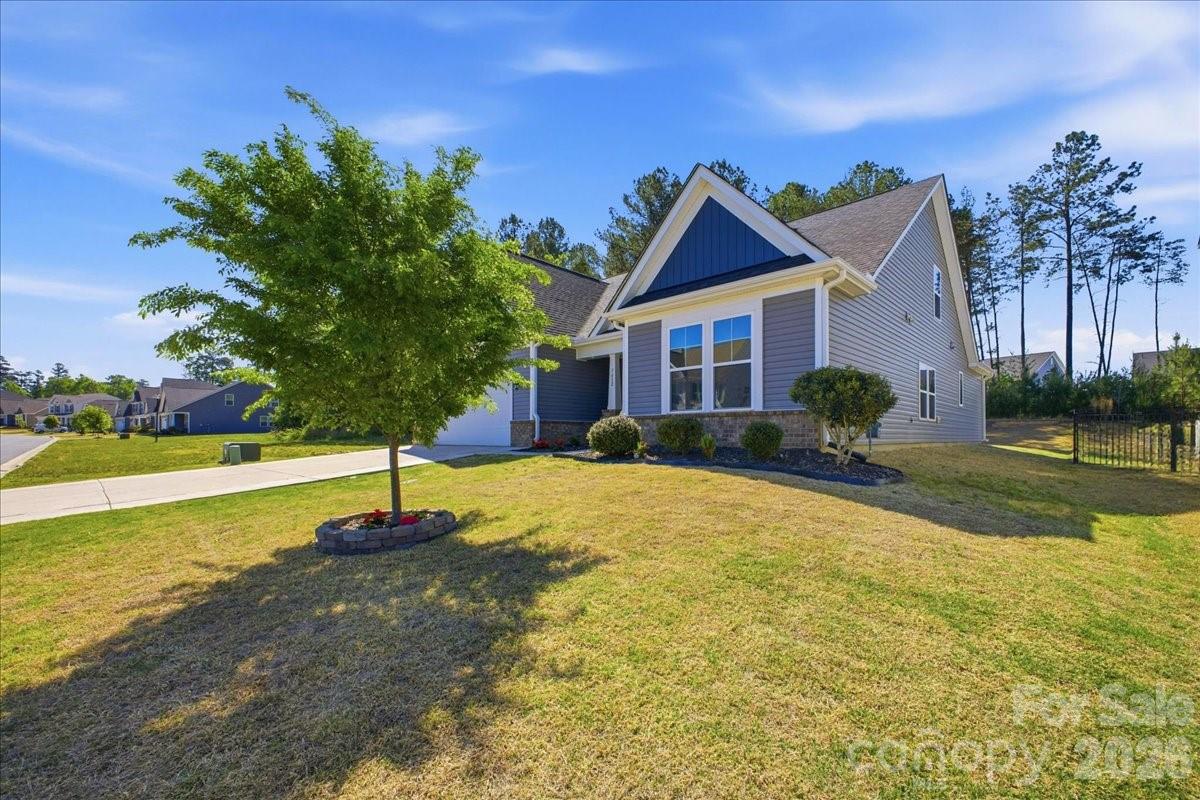 7612 Tanglewood Way