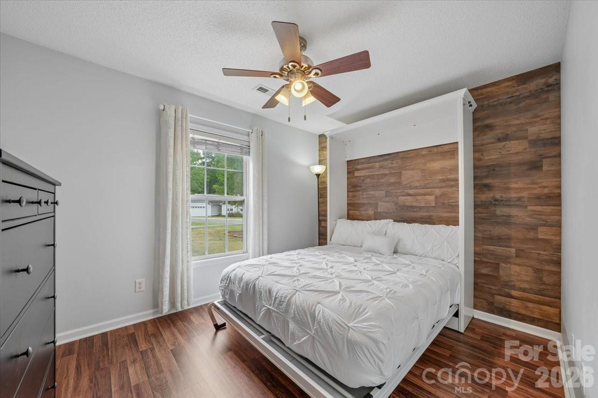 1120 Warpers Lane