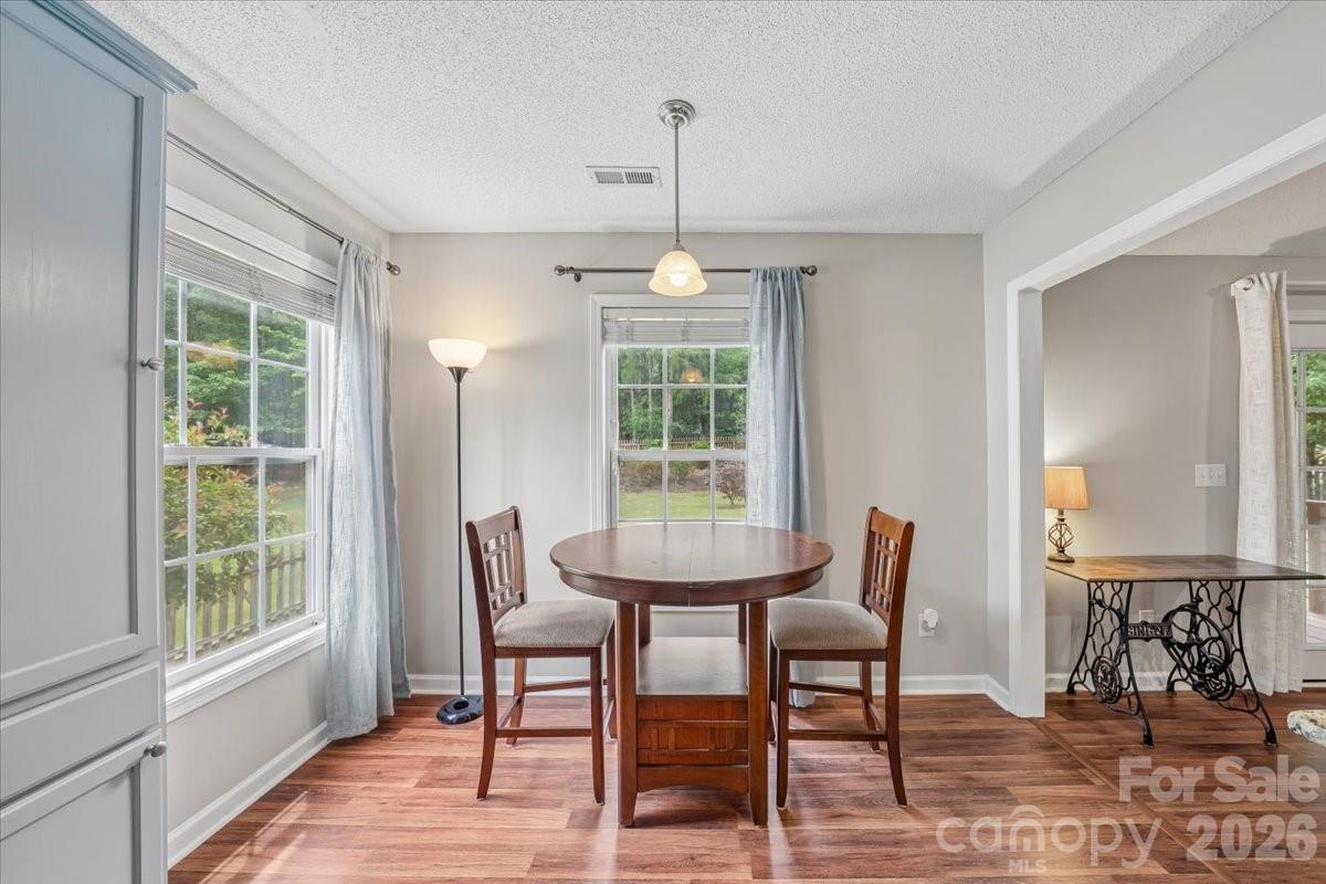 1120 Warpers Lane
