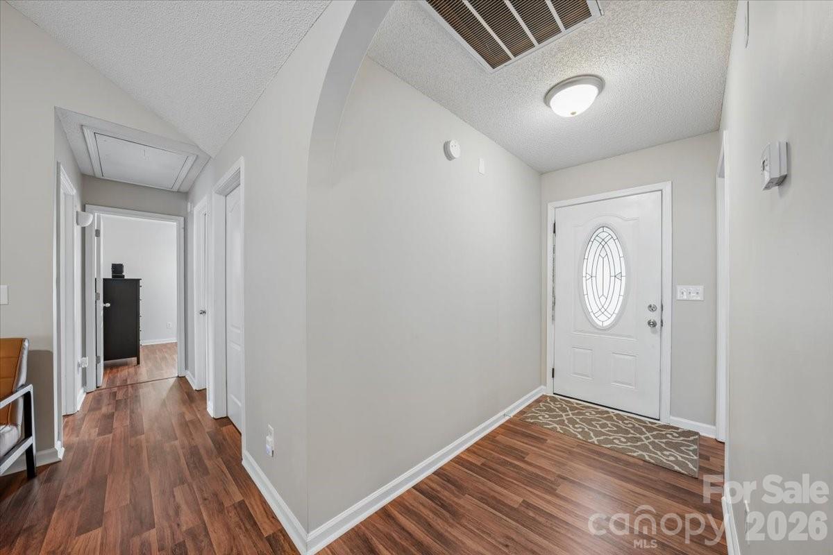 1120 Warpers Lane