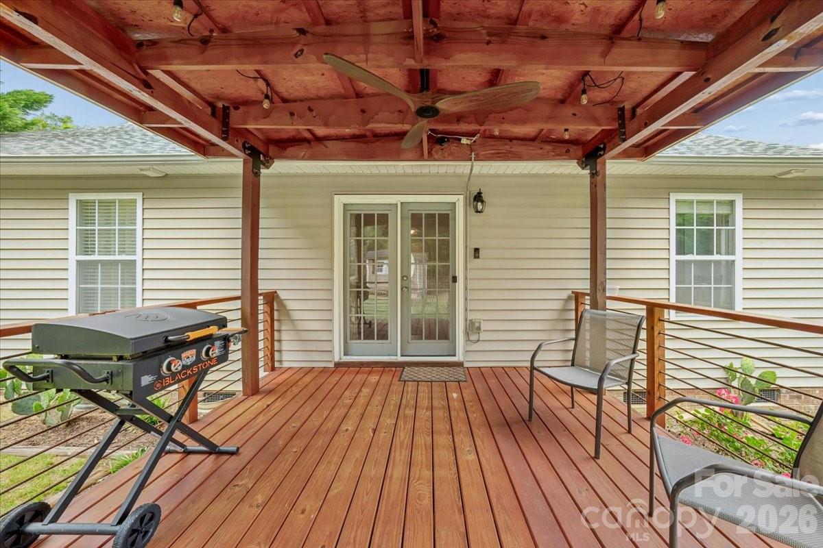 1120 Warpers Lane