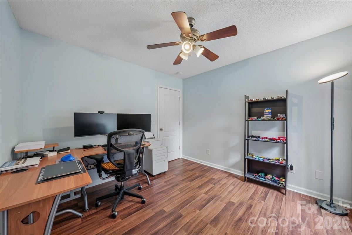 1120 Warpers Lane
