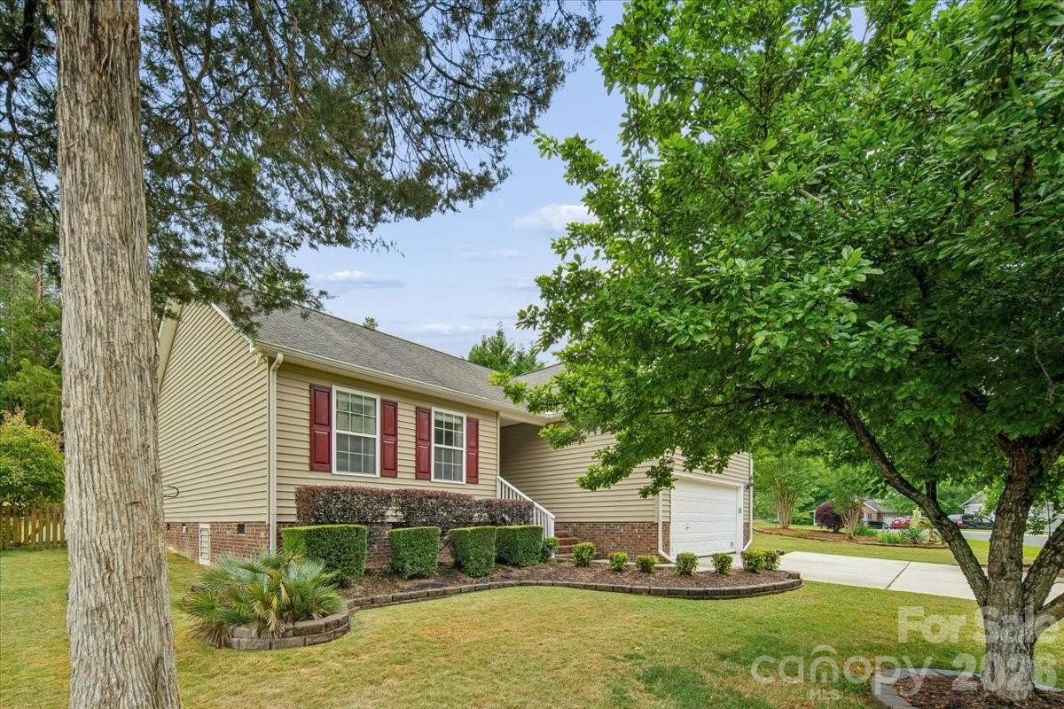 1120 Warpers Lane