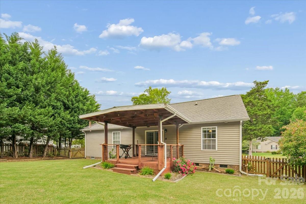 1120 Warpers Lane