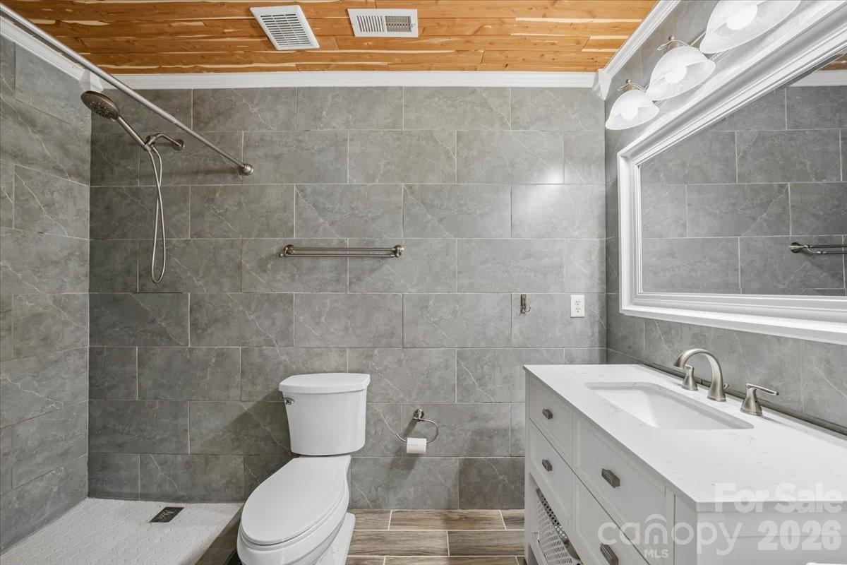 1120 Warpers Lane