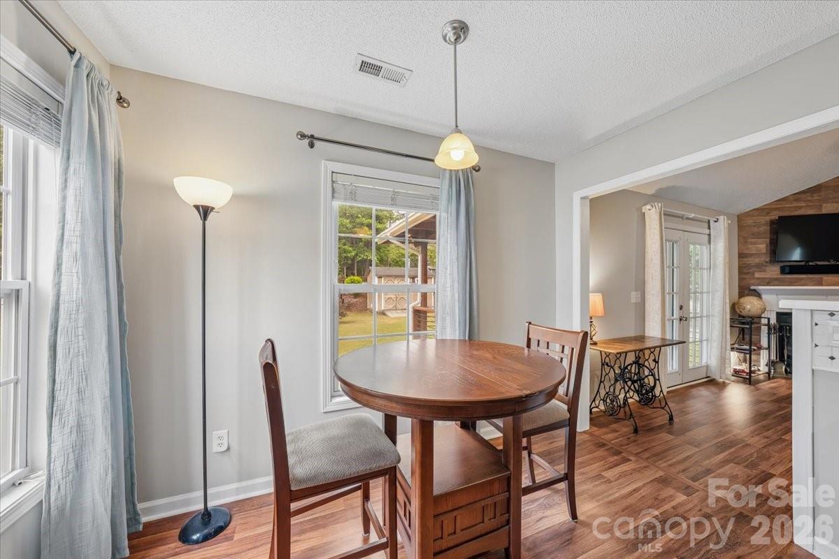 1120 Warpers Lane