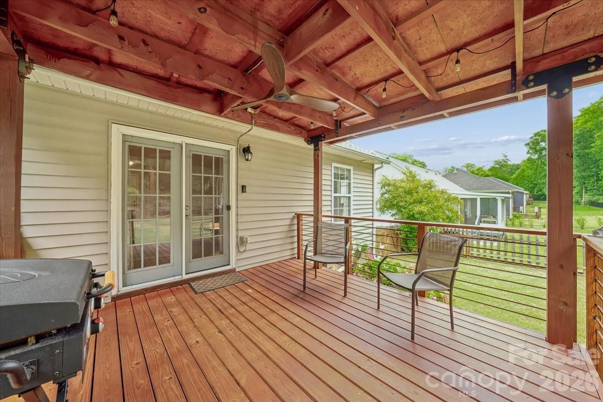 1120 Warpers Lane
