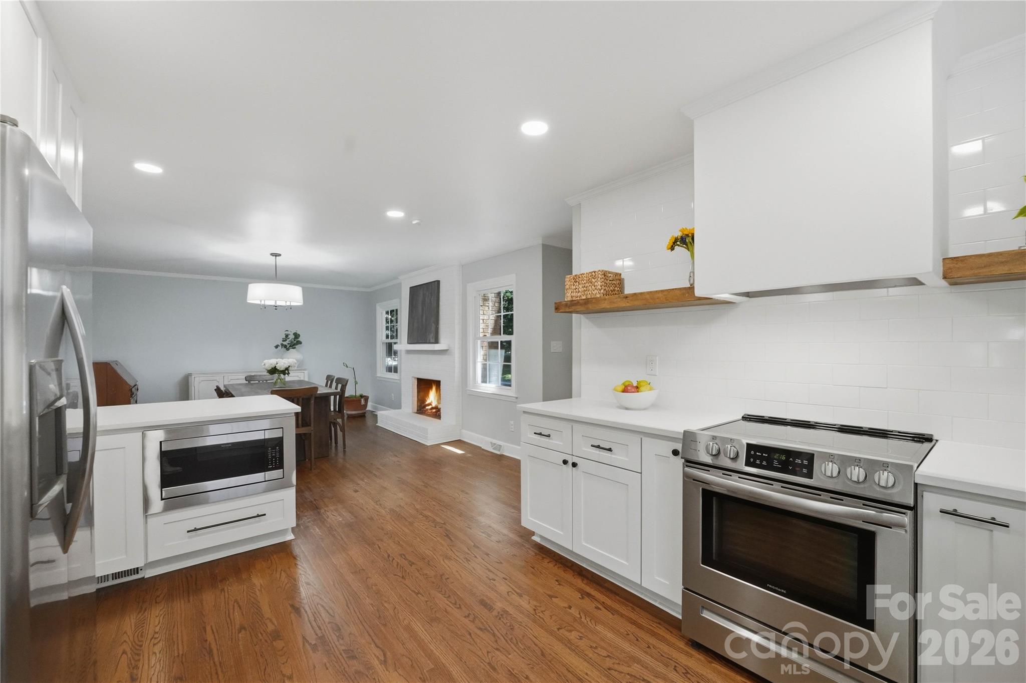 1061 Eaglewood Avenue