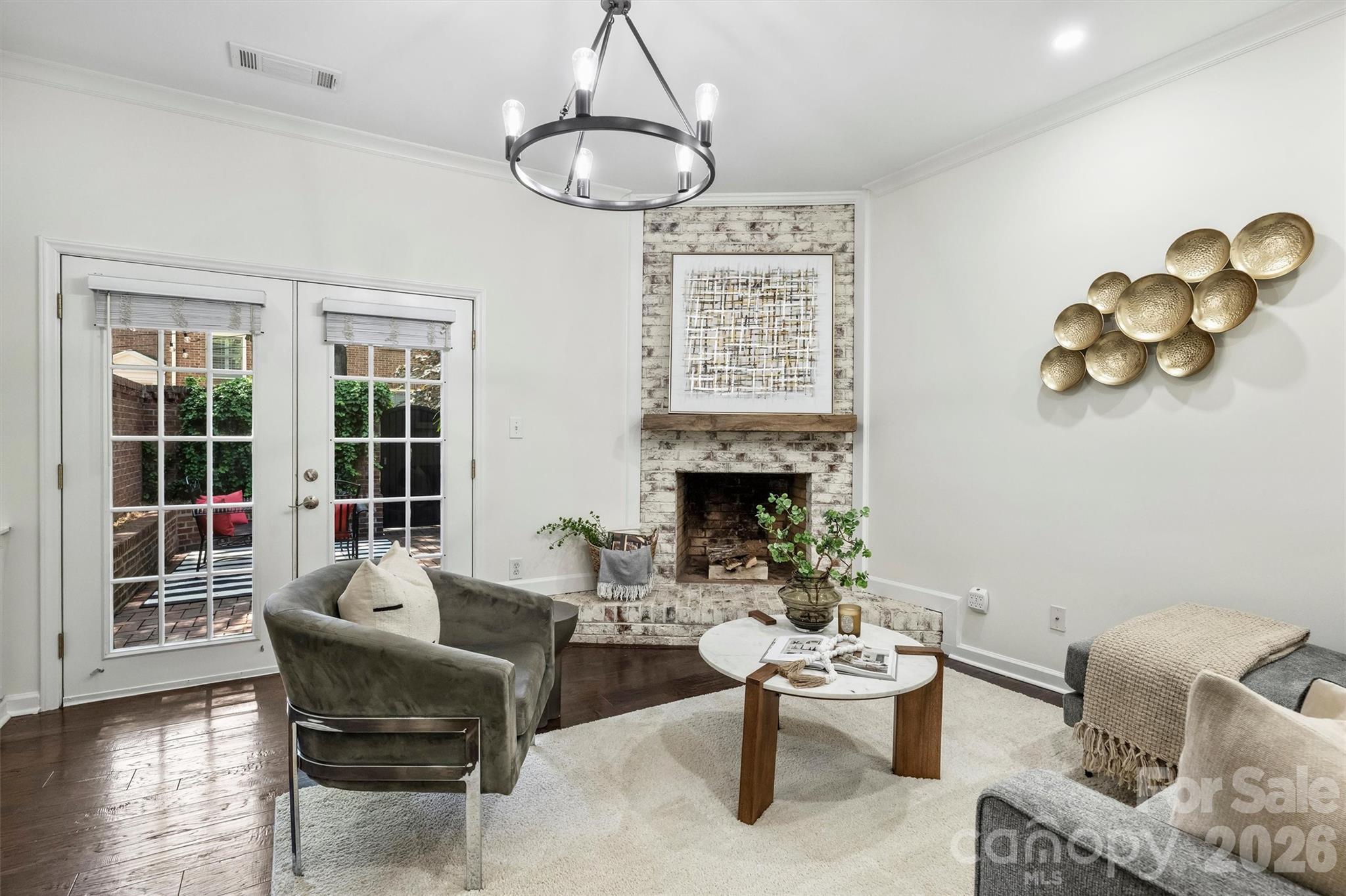 520 N Poplar Street Unit: I