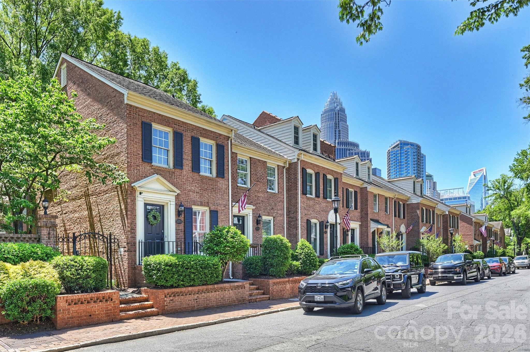 520 N Poplar Street Unit: I