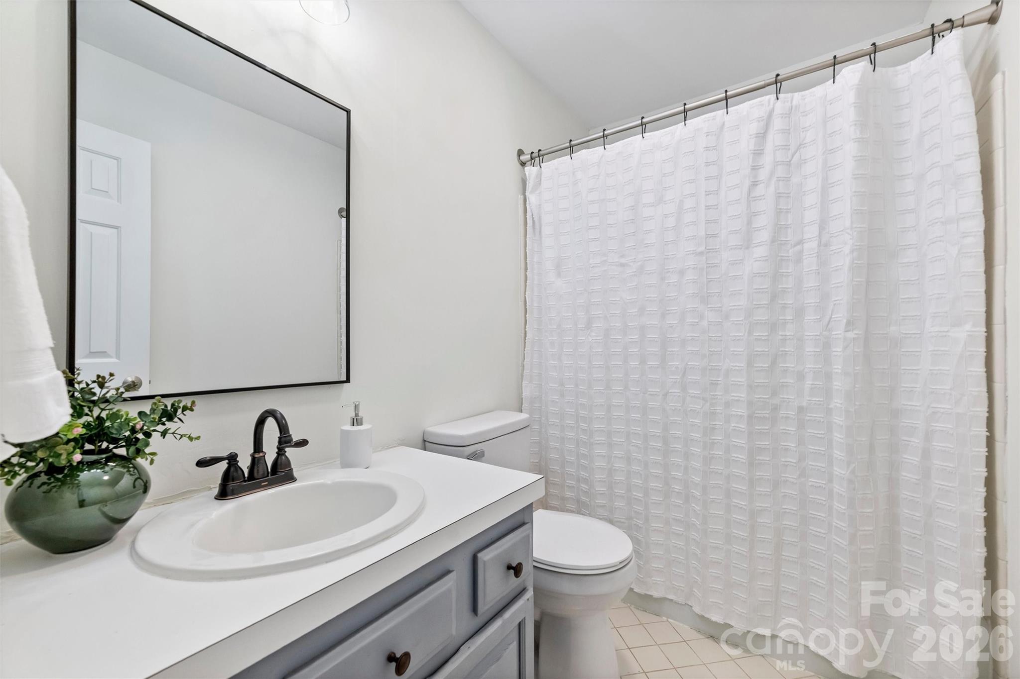 520 N Poplar Street Unit: I