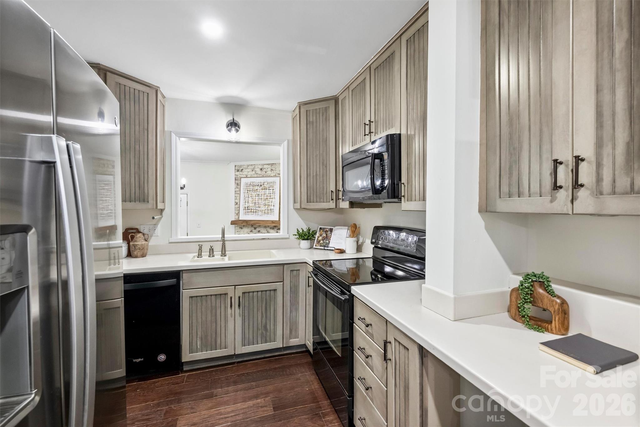 520 N Poplar Street Unit: I