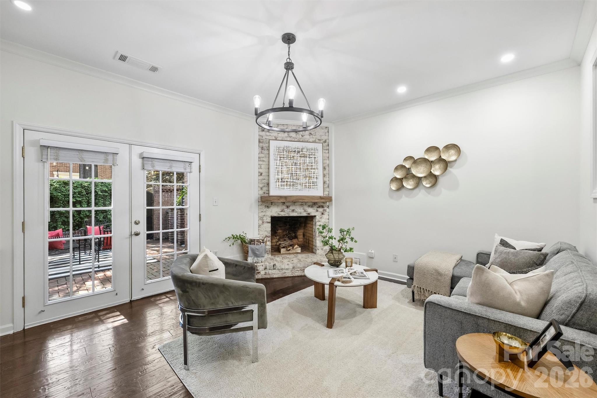 520 N Poplar Street Unit: I