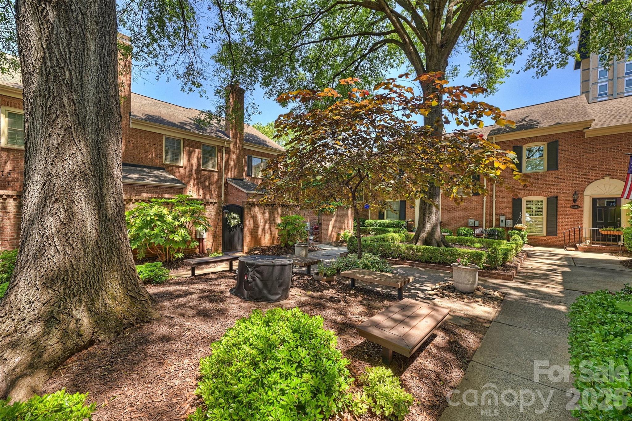 520 N Poplar Street Unit: I