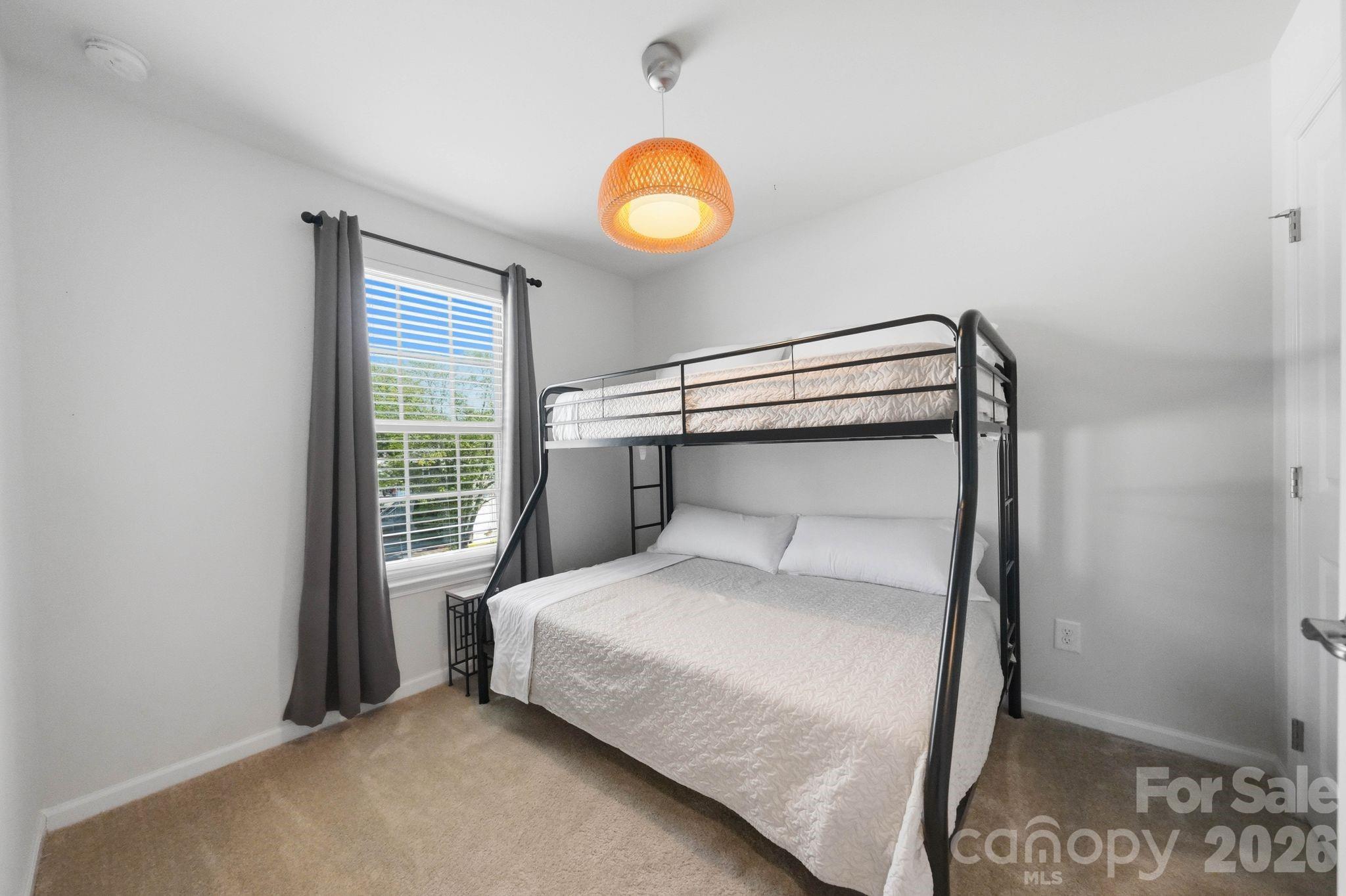 1221 Queen Lyon Court