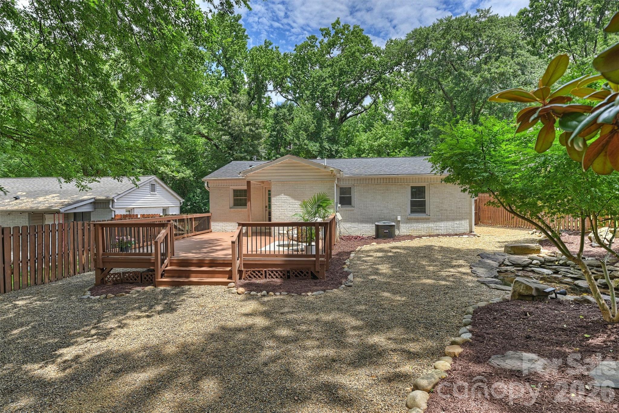 827 Spruce Street