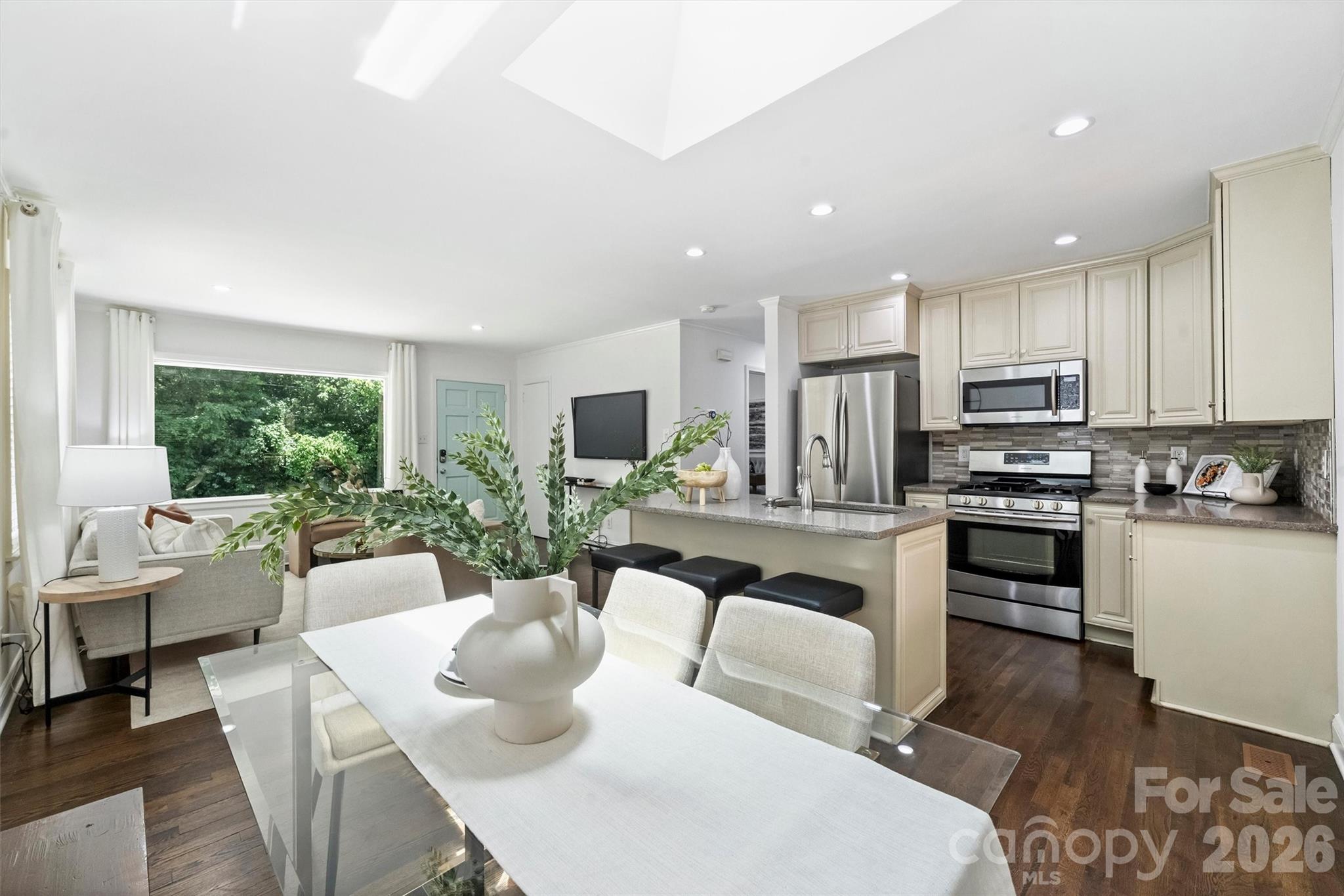 827 Spruce Street