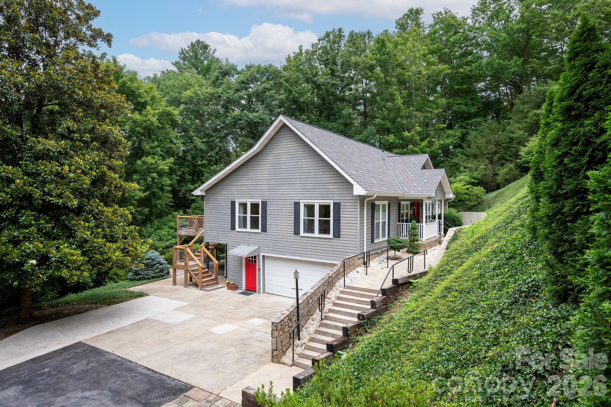 153 Skyview Circle