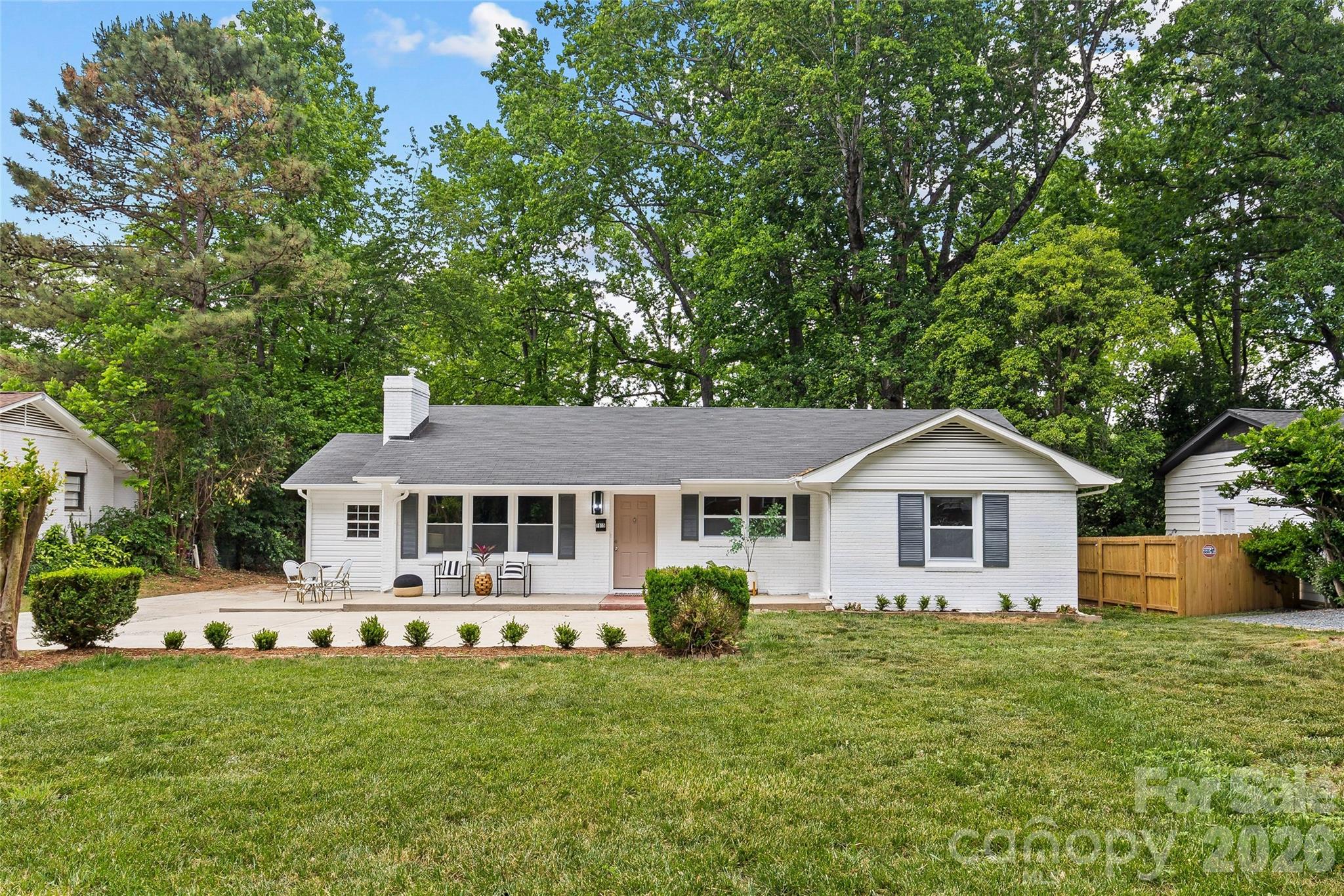 1915 Birchcrest Drive