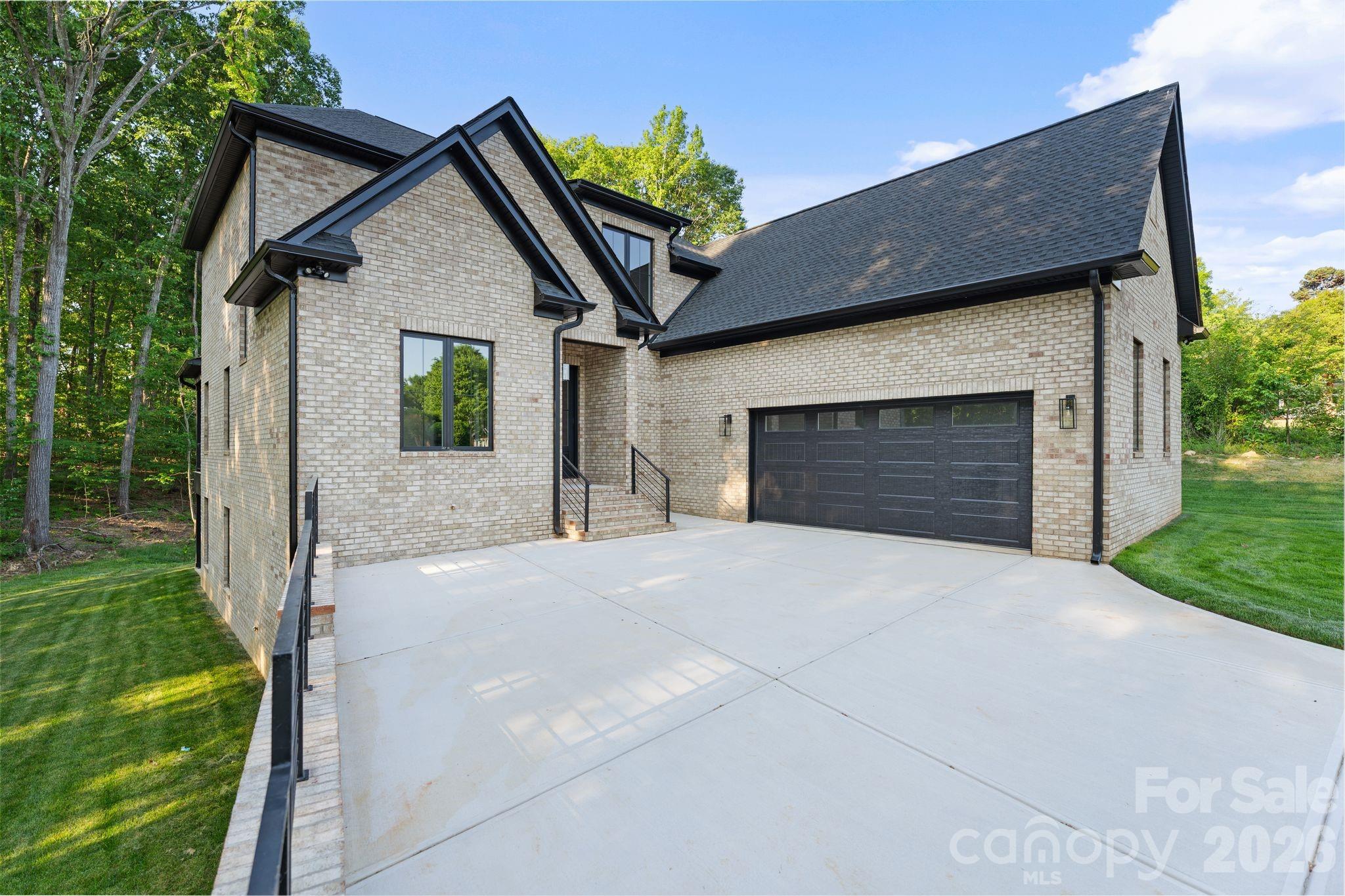 3204 Chancellor Lane
