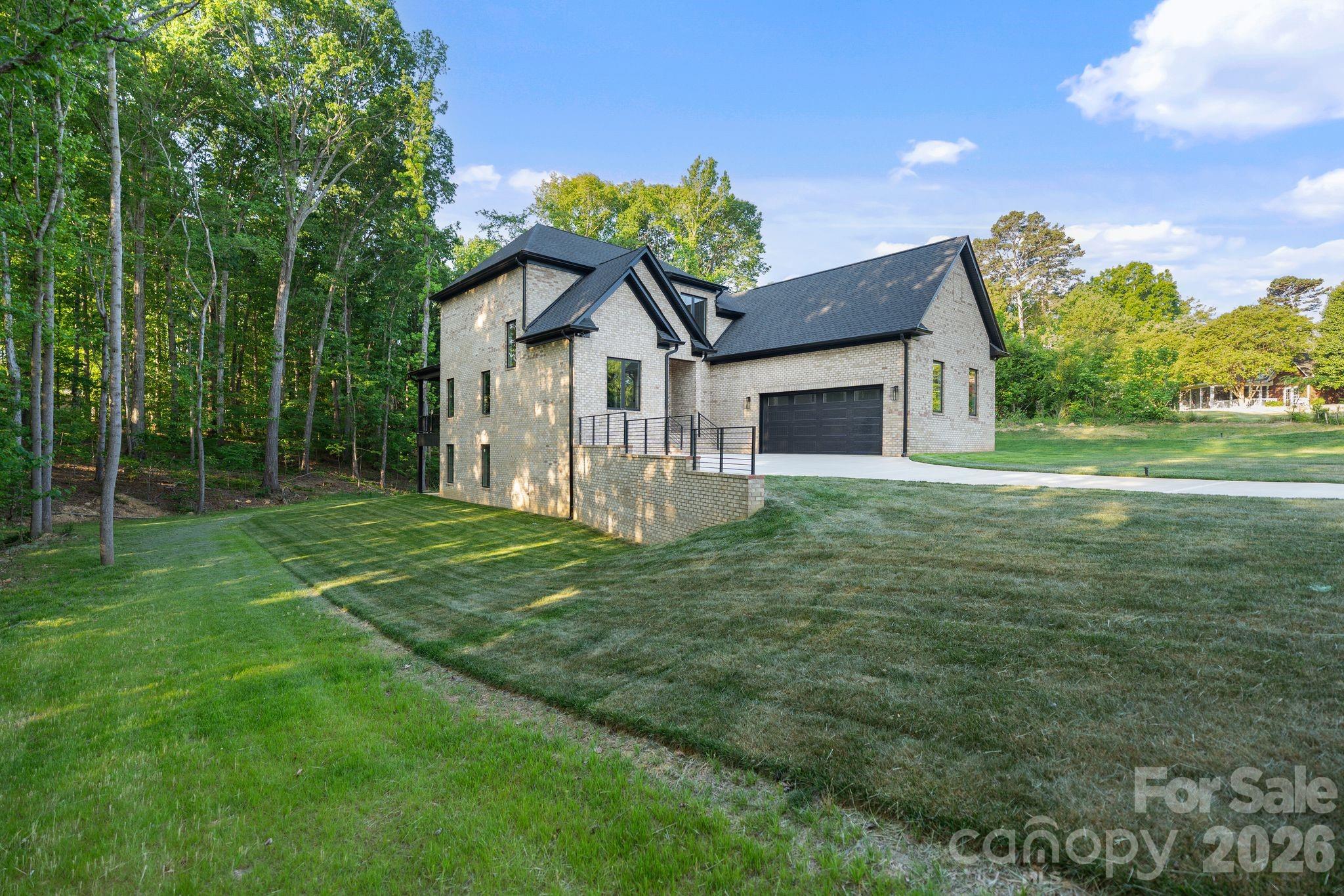 3204 Chancellor Lane
