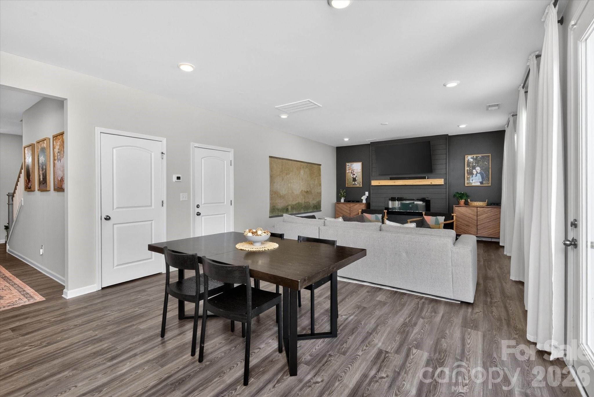 6002 Weddington Pointe Drive