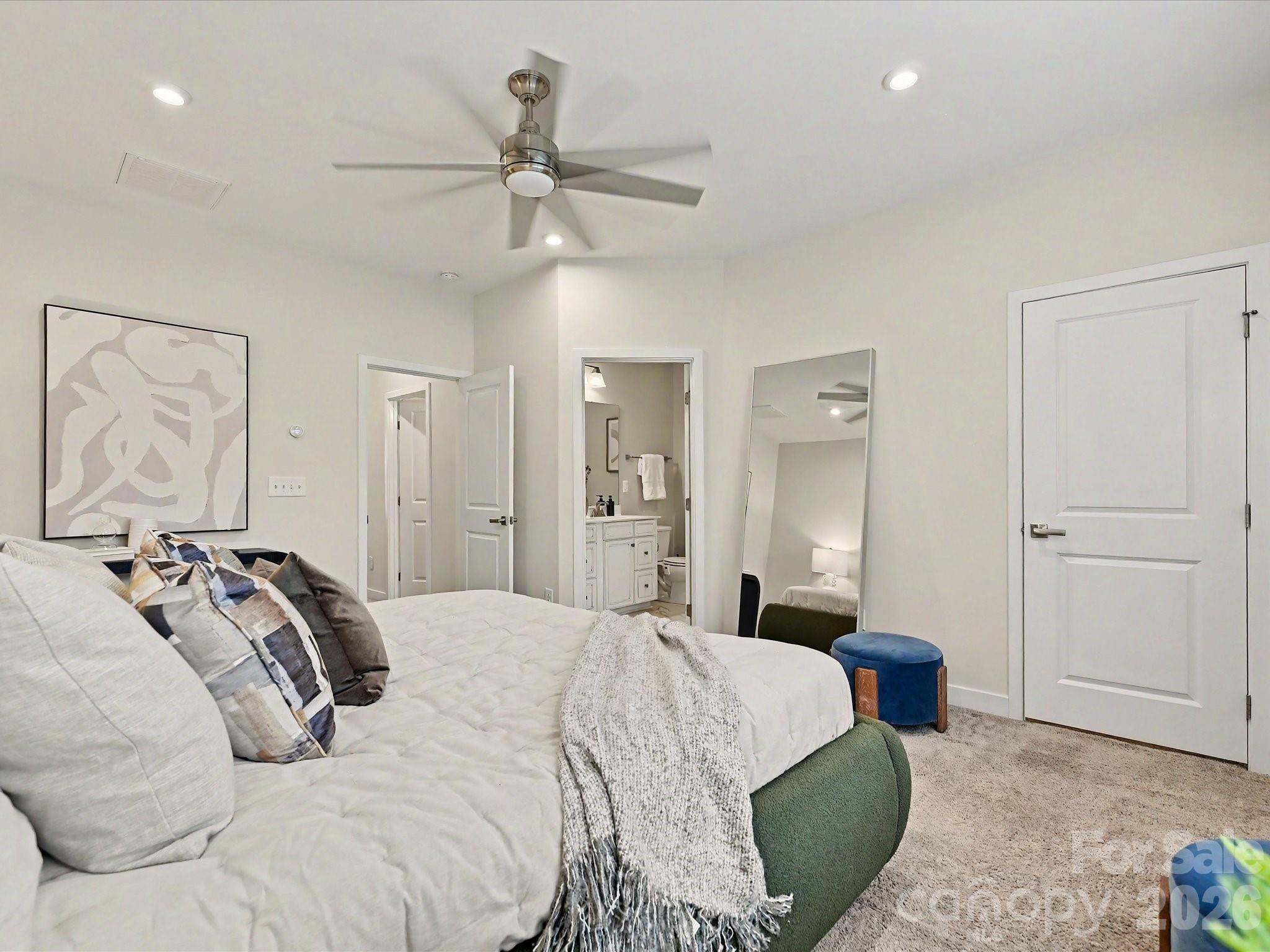 653 Uwharrie River Road Unit: 1004F
