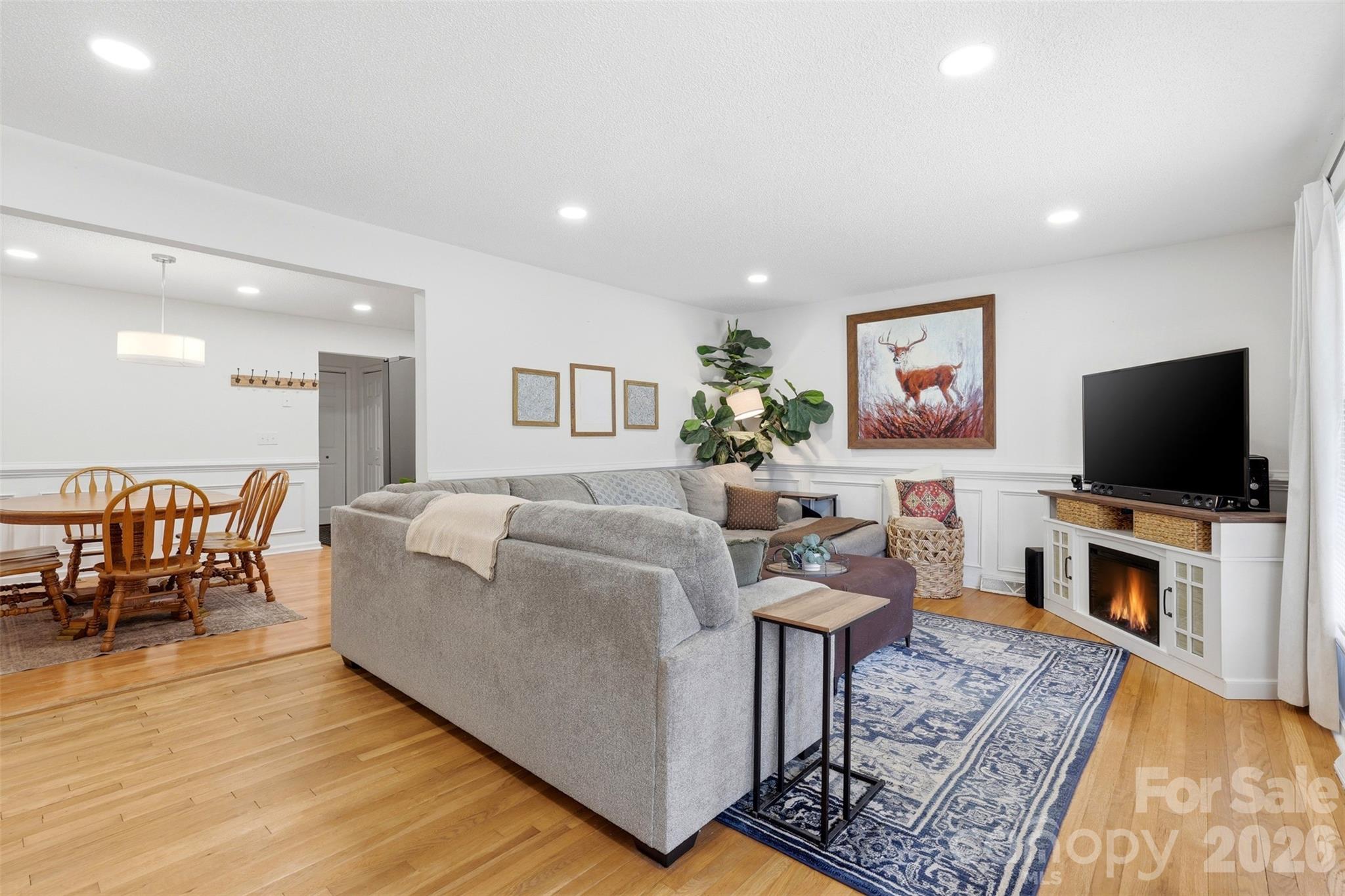 6607 Elmwood Circle