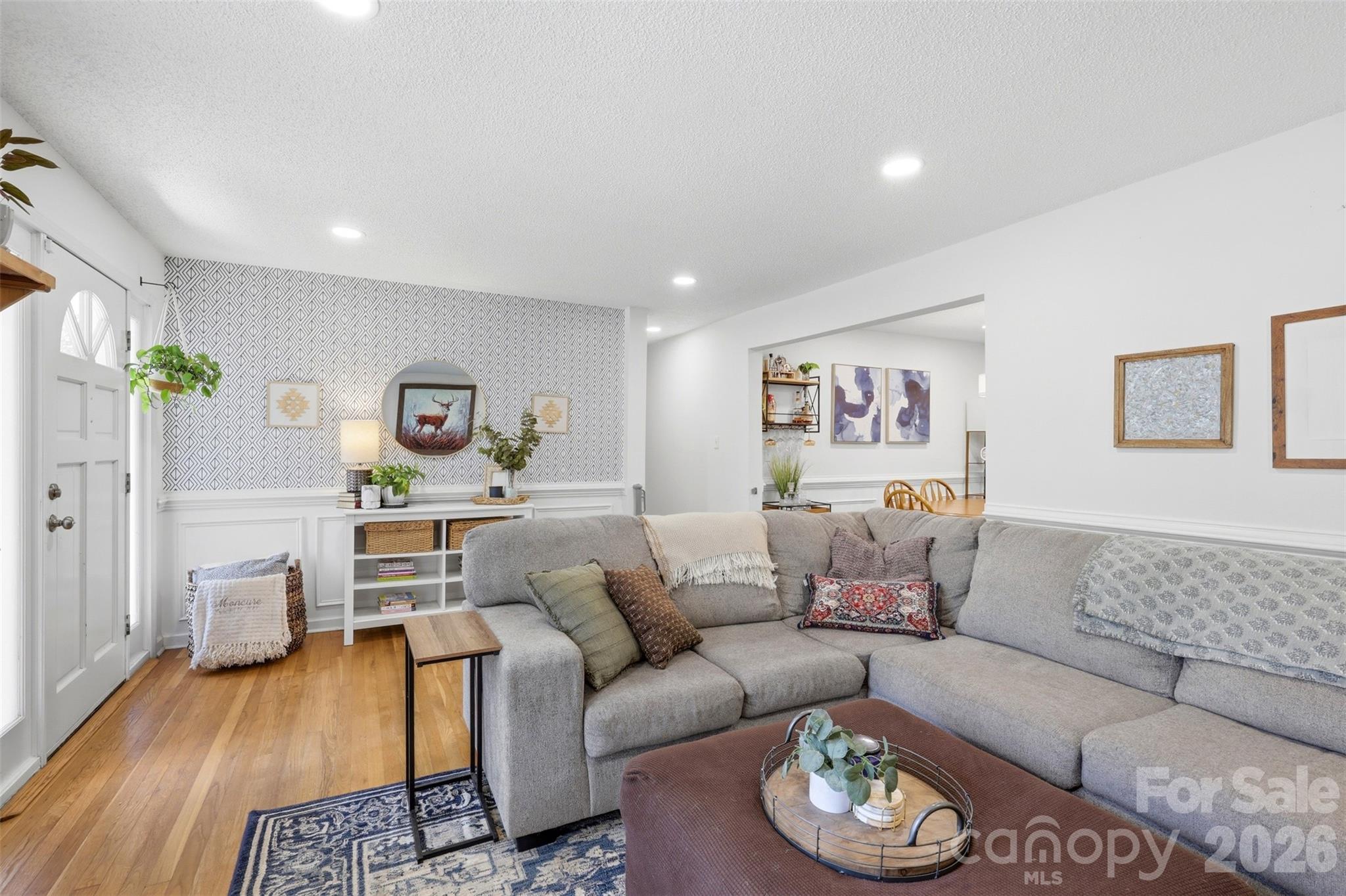 6607 Elmwood Circle