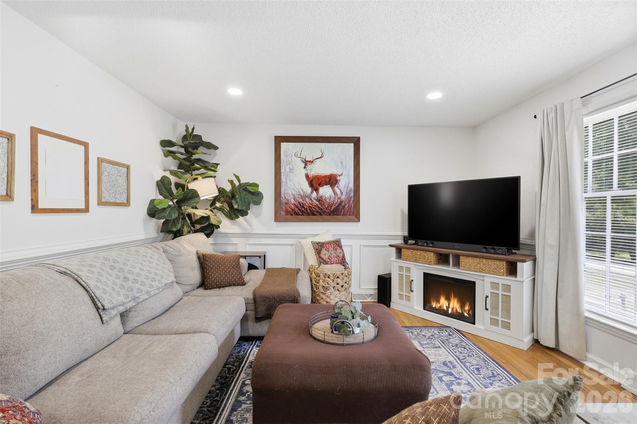 6607 Elmwood Circle
