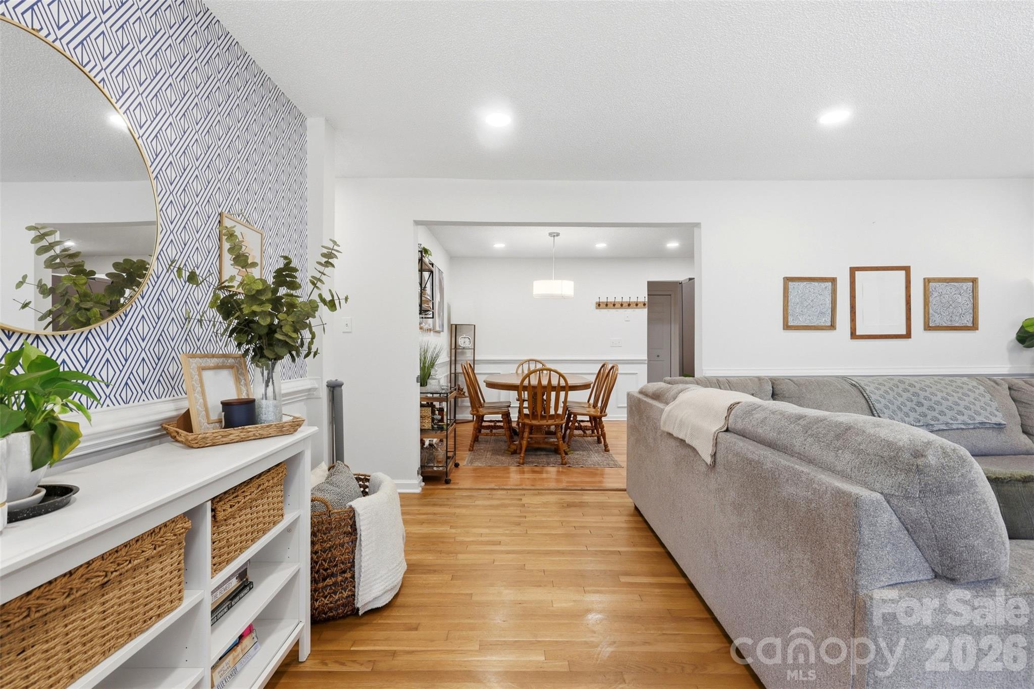 6607 Elmwood Circle