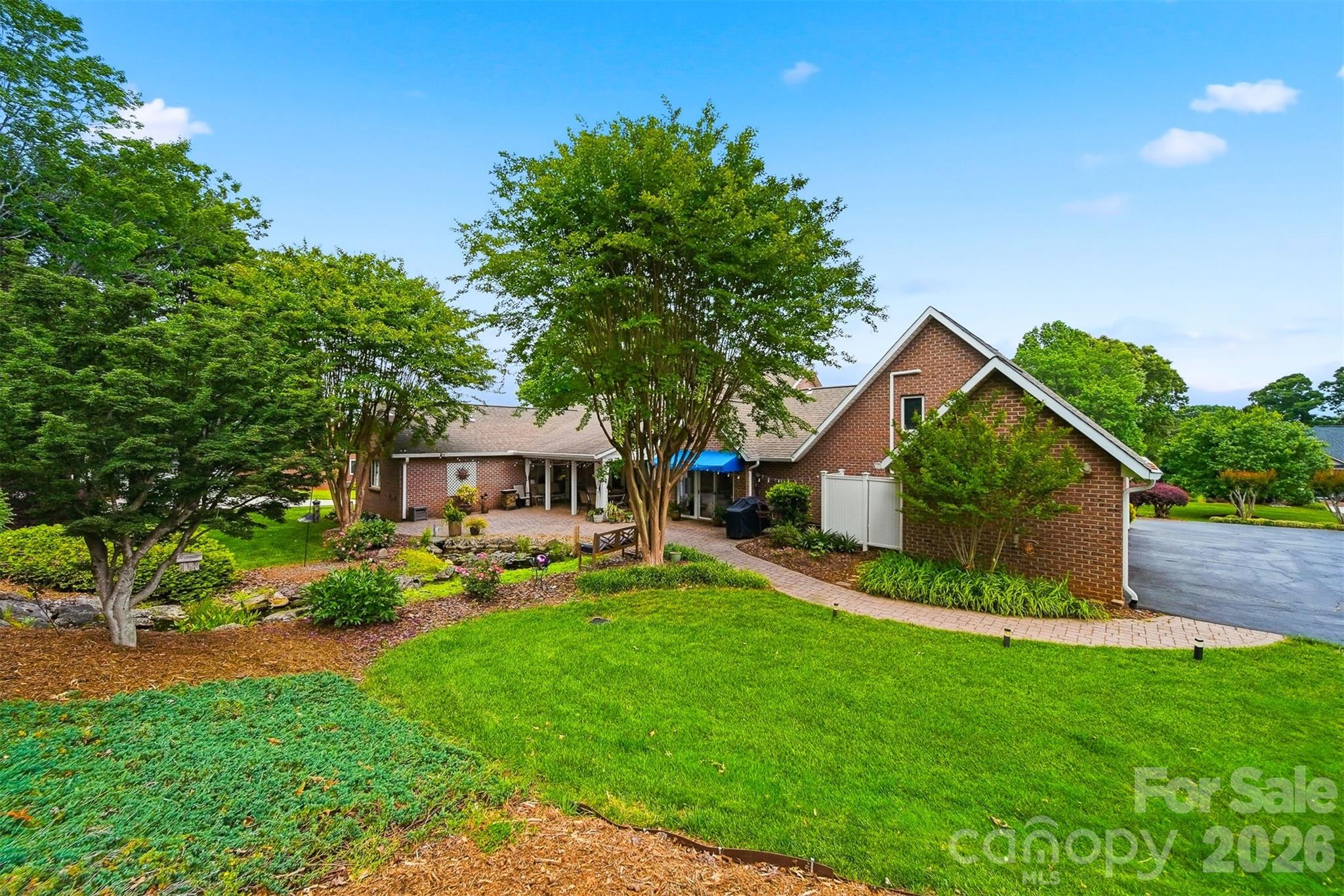 3650 Foxboro Lane NE