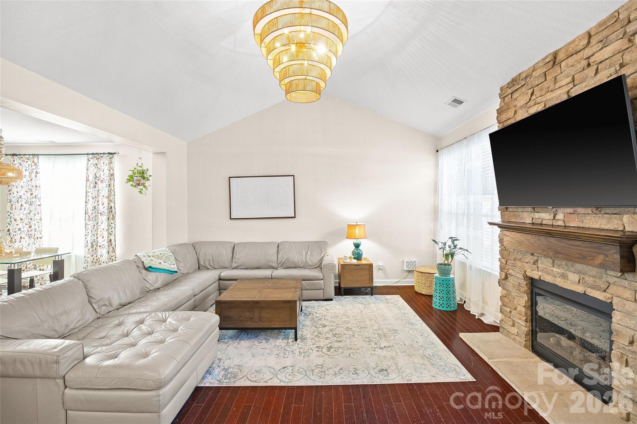 2240 Creek View Court