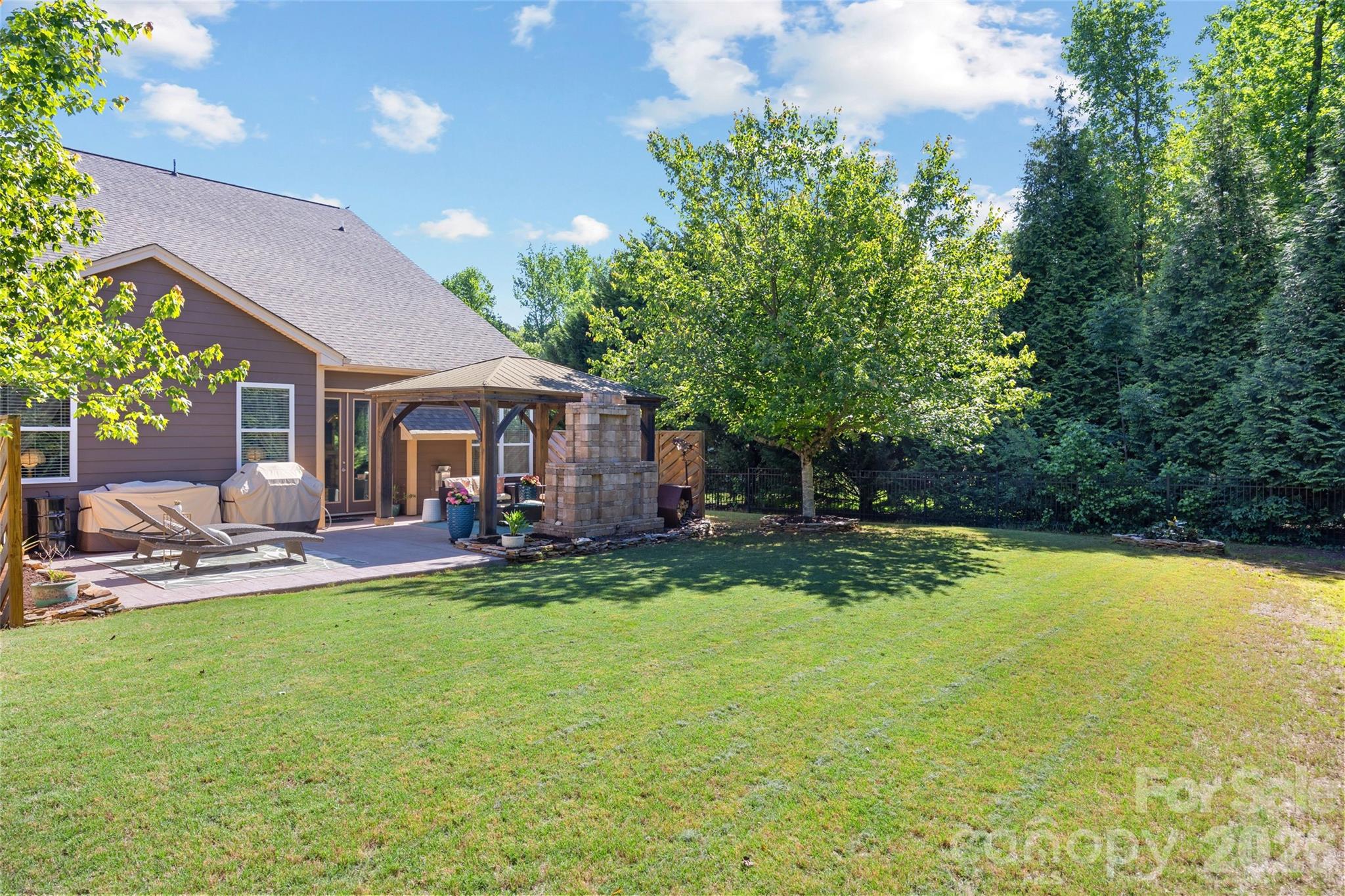 2240 Creek View Court