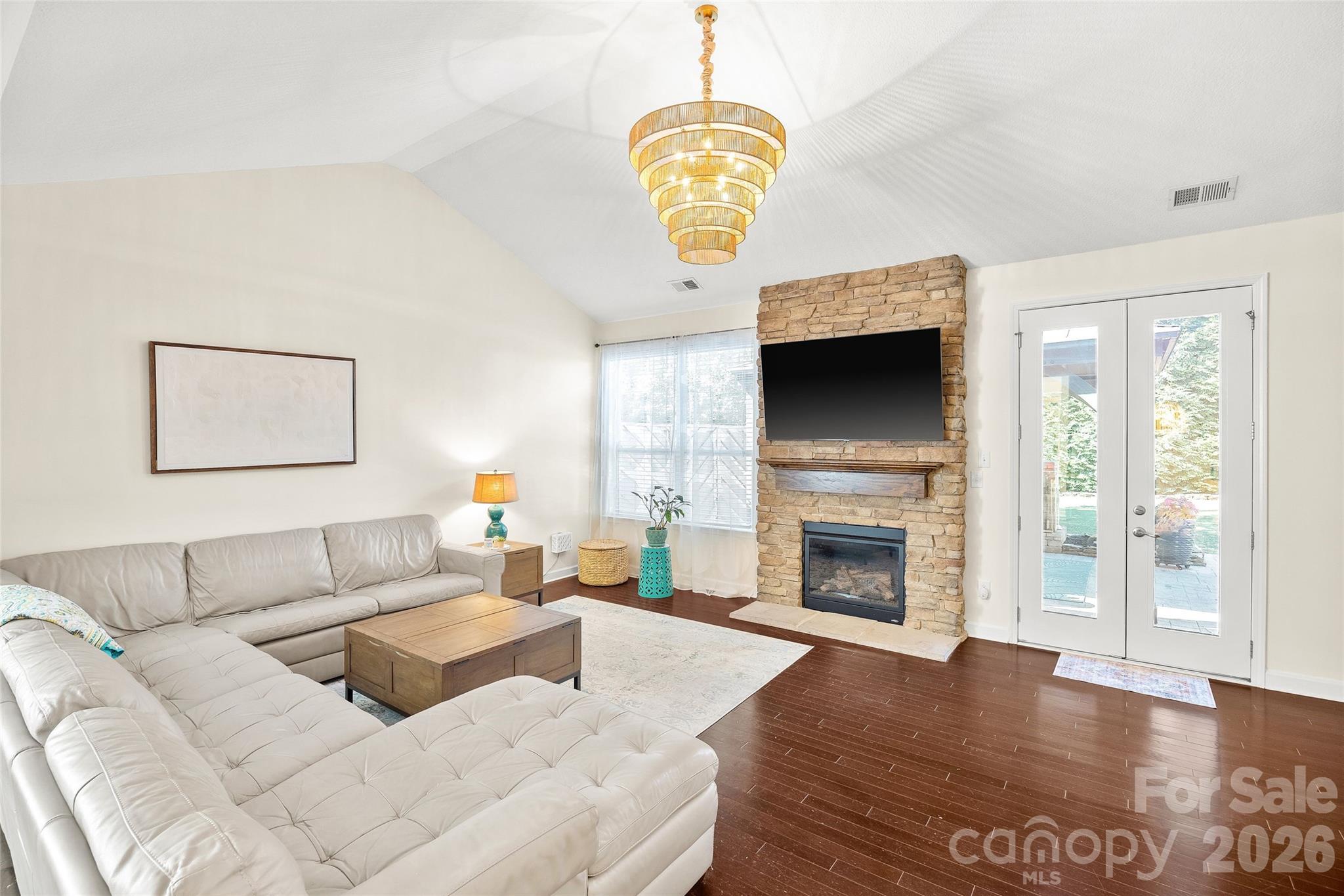 2240 Creek View Court