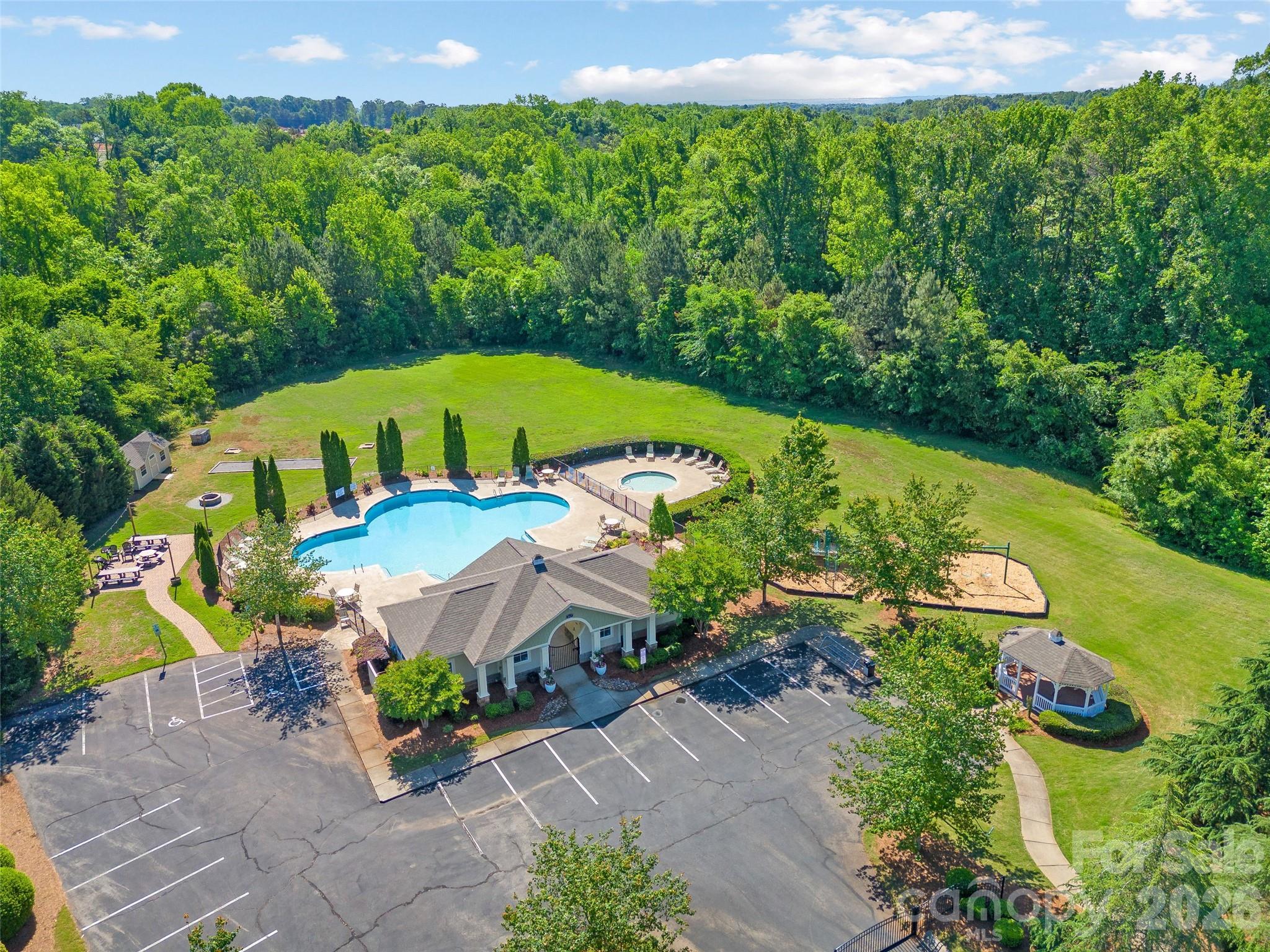 2240 Creek View Court