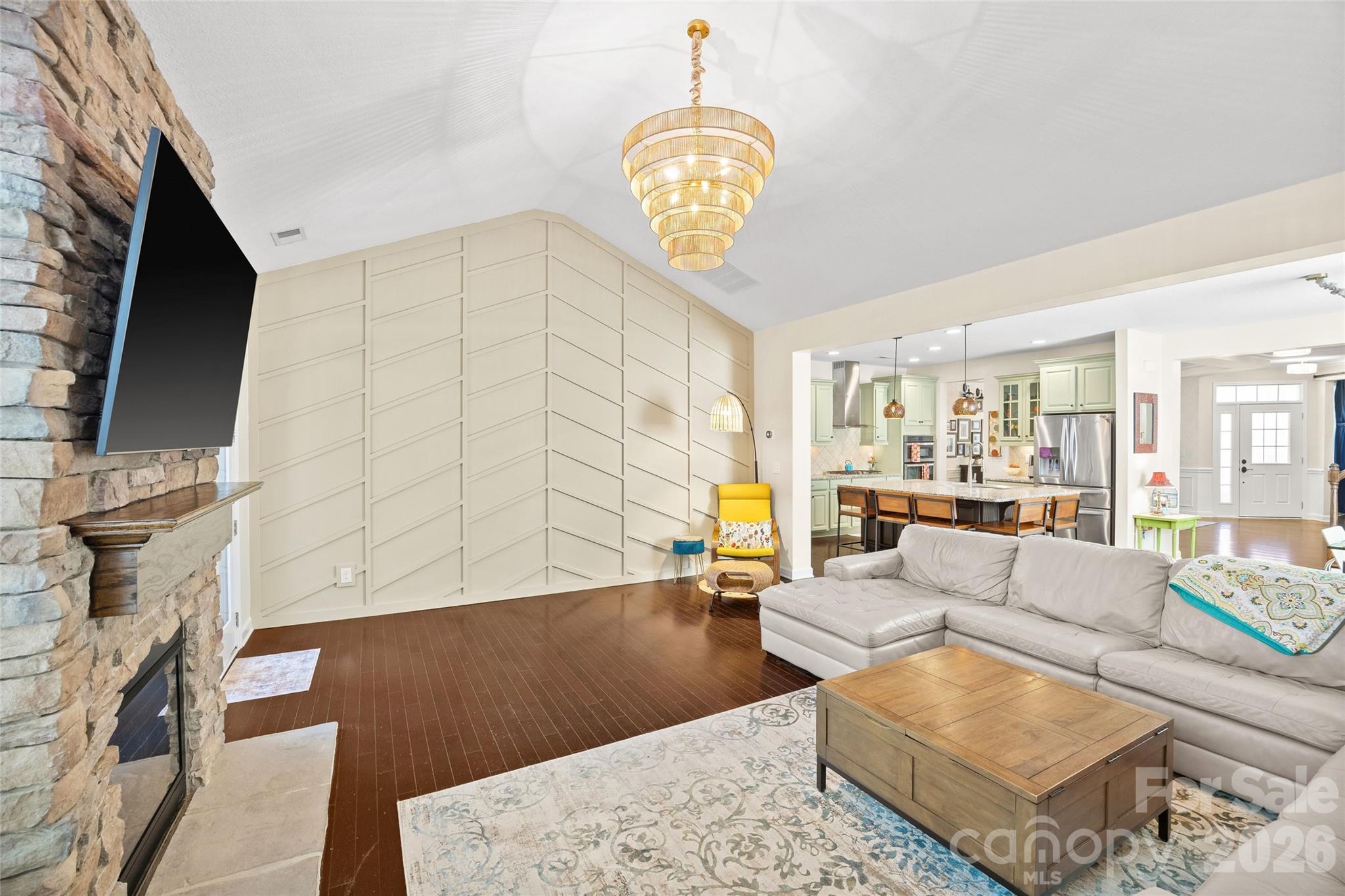 2240 Creek View Court