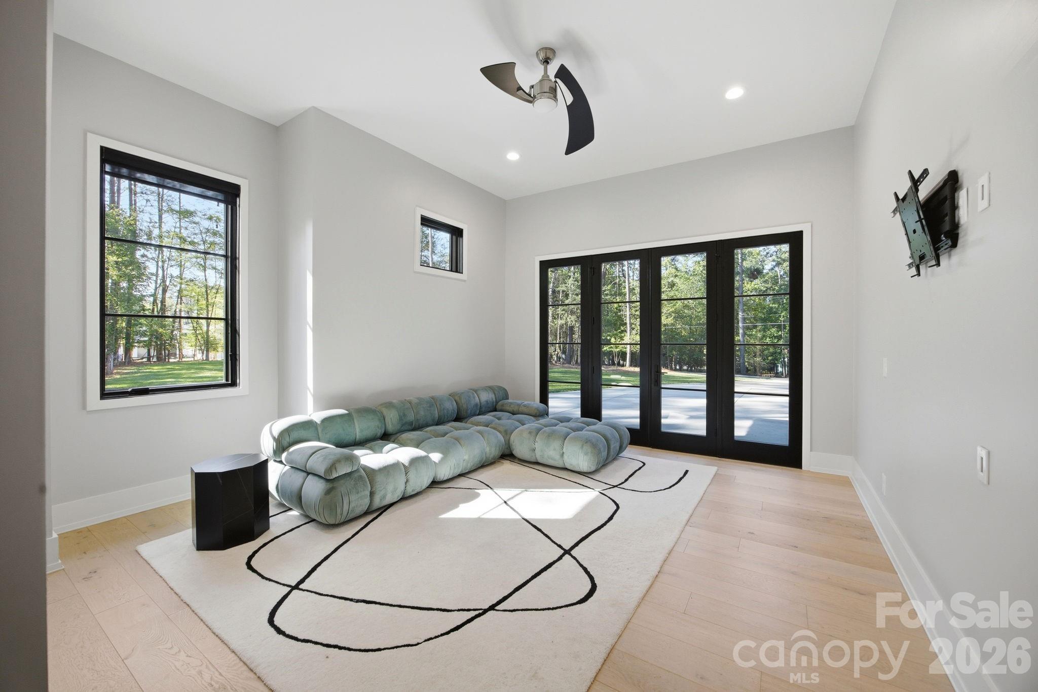132 Binns Road Unit: 4