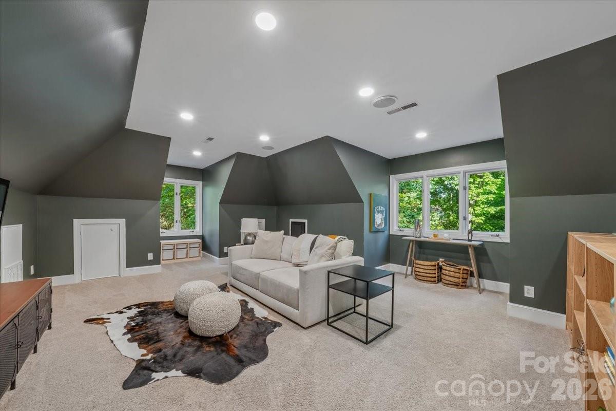 5631 Colony Road