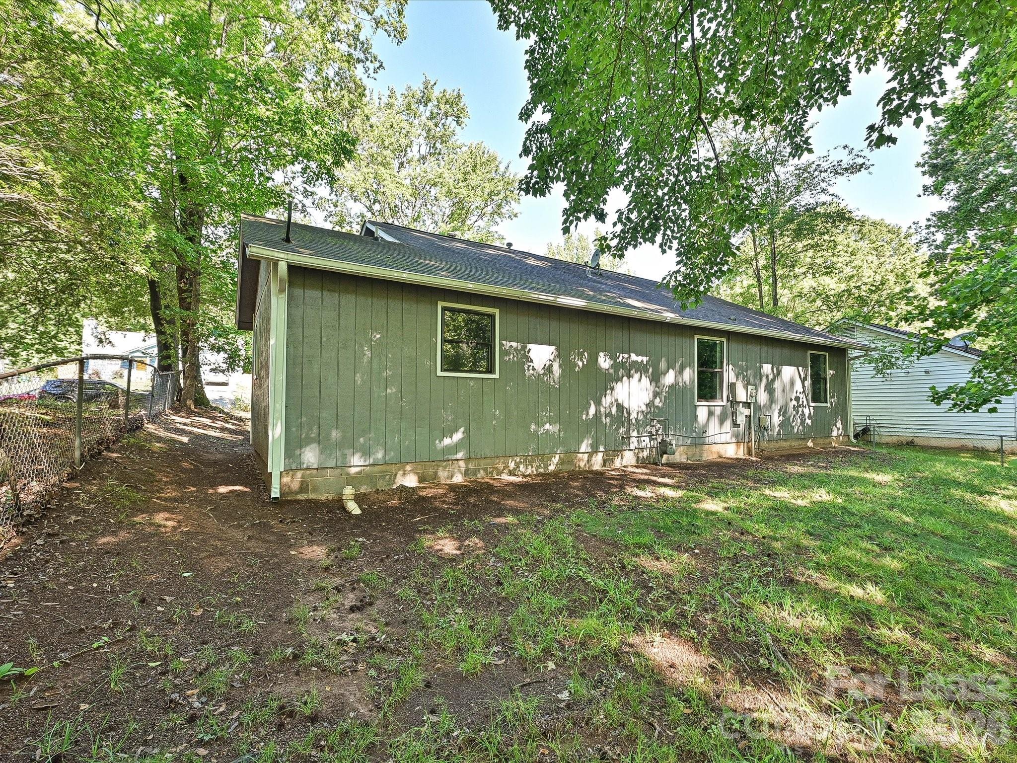 633 Pennwood Lane